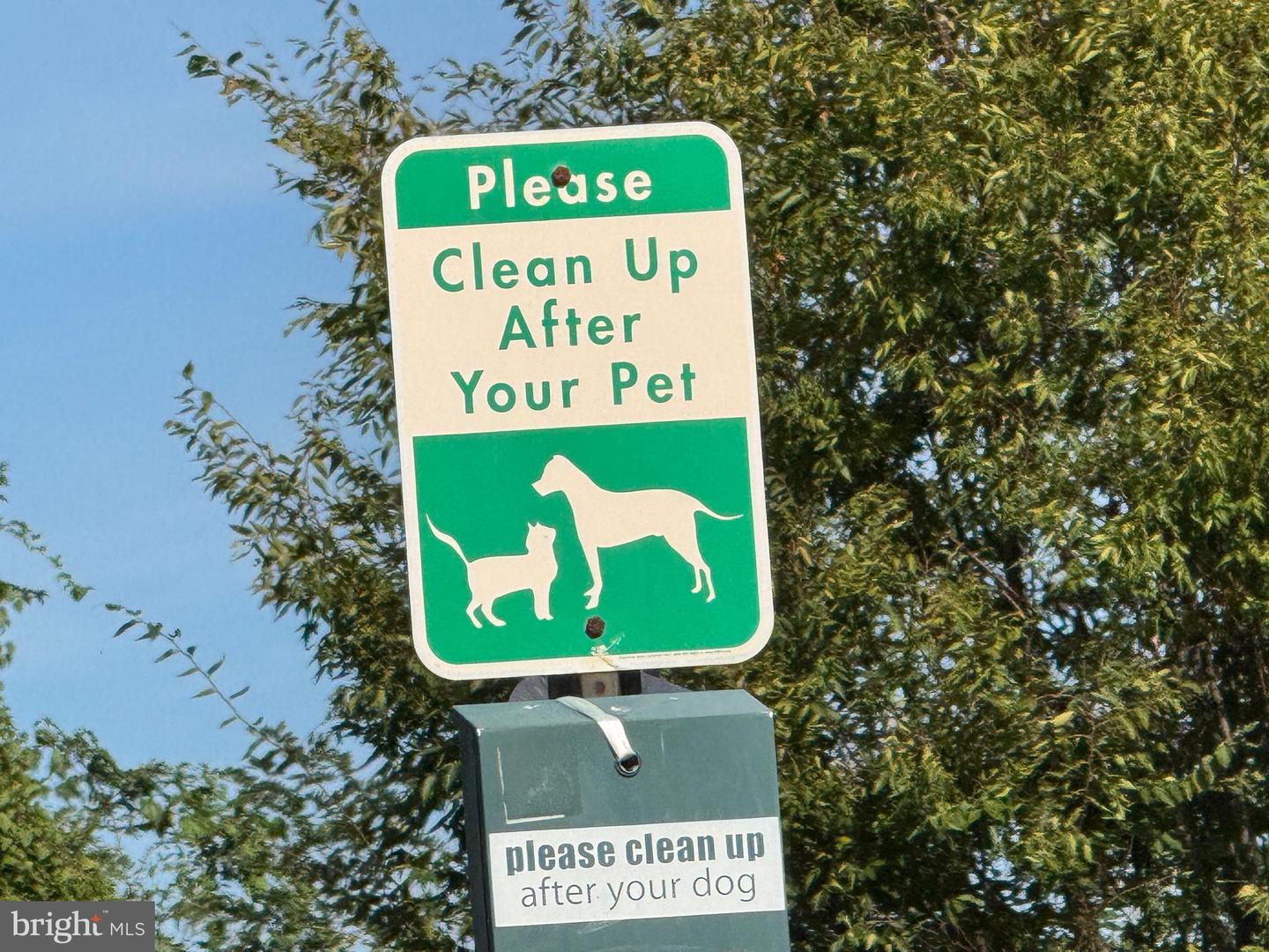 6301 EDSALL RD #102, ALEXANDRIA, Virginia 22312, 2 Bedrooms Bedrooms, ,2 BathroomsBathrooms,Residential,For sale,6301 EDSALL RD #102,VAFX2275306 MLS # VAFX2275306