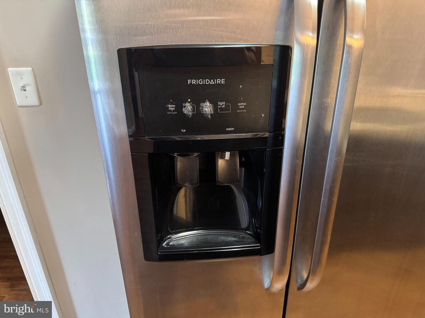 6301 EDSALL RD #102, ALEXANDRIA, Virginia 22312, 2 Bedrooms Bedrooms, ,2 BathroomsBathrooms,Residential,For sale,6301 EDSALL RD #102,VAFX2275306 MLS # VAFX2275306