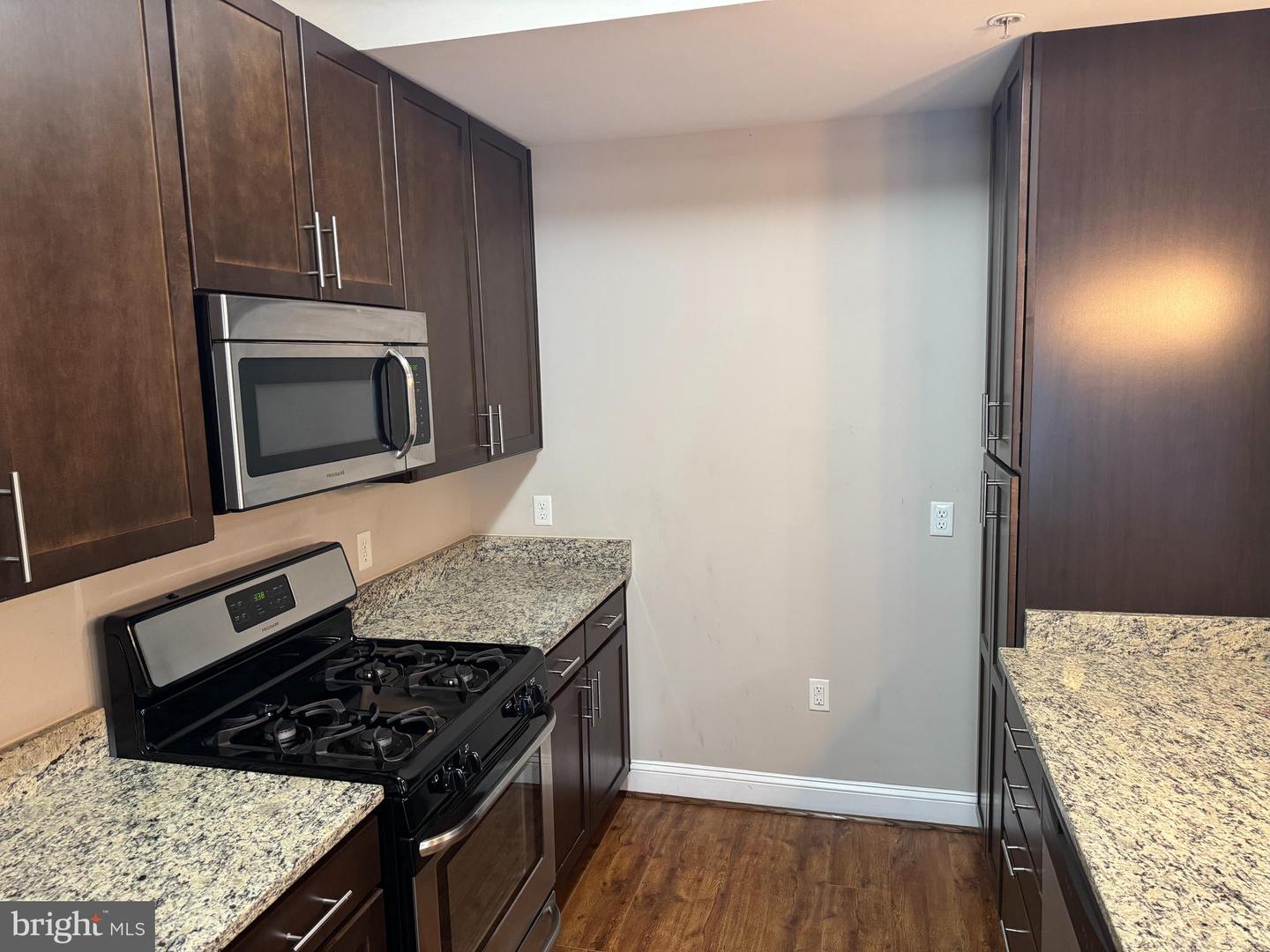 6301 EDSALL RD #102, ALEXANDRIA, Virginia 22312, 2 Bedrooms Bedrooms, ,2 BathroomsBathrooms,Residential,For sale,6301 EDSALL RD #102,VAFX2275306 MLS # VAFX2275306
