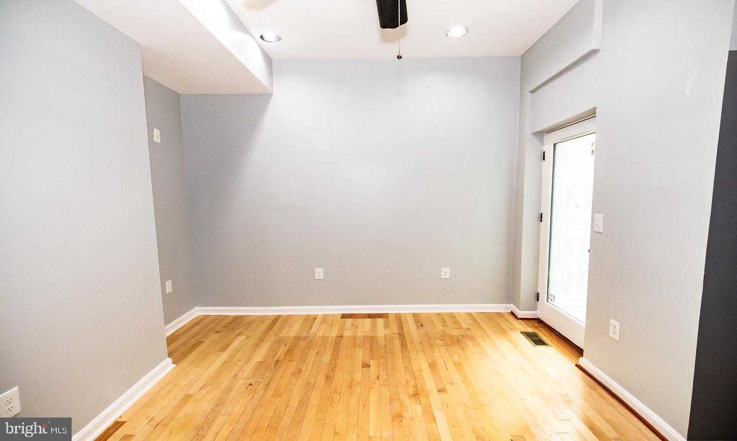 1427 NEW JERSEY AVE NW, WASHINGTON, District Of Columbia 20001, 4 Bedrooms Bedrooms, ,2 BathroomsBathrooms,Residential,For sale,1427 NEW JERSEY AVE NW,DCDC2231632 MLS # DCDC2231632