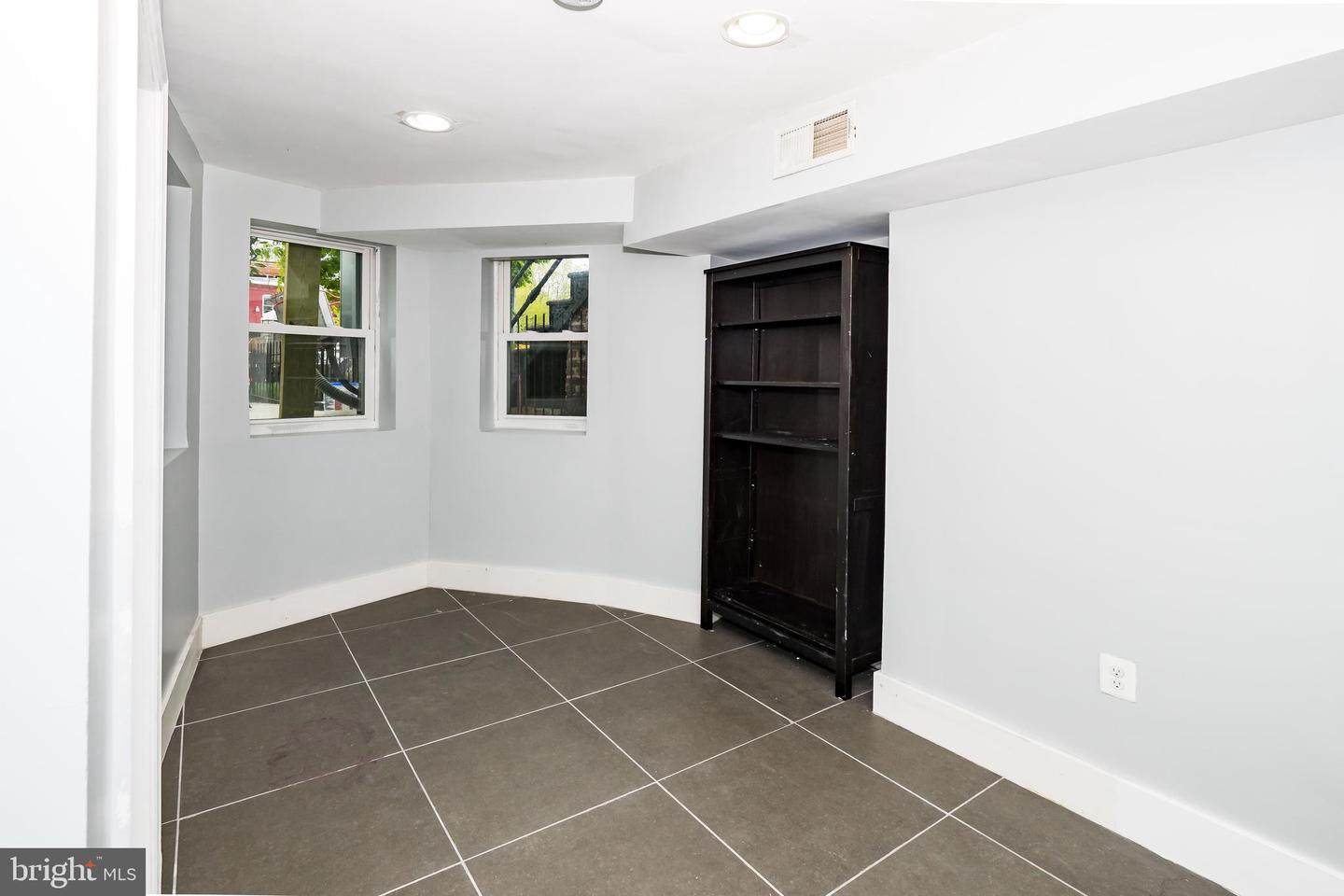 1427 NEW JERSEY AVE NW, WASHINGTON, District Of Columbia 20001, 4 Bedrooms Bedrooms, ,2 BathroomsBathrooms,Residential,For sale,1427 NEW JERSEY AVE NW,DCDC2231632 MLS # DCDC2231632