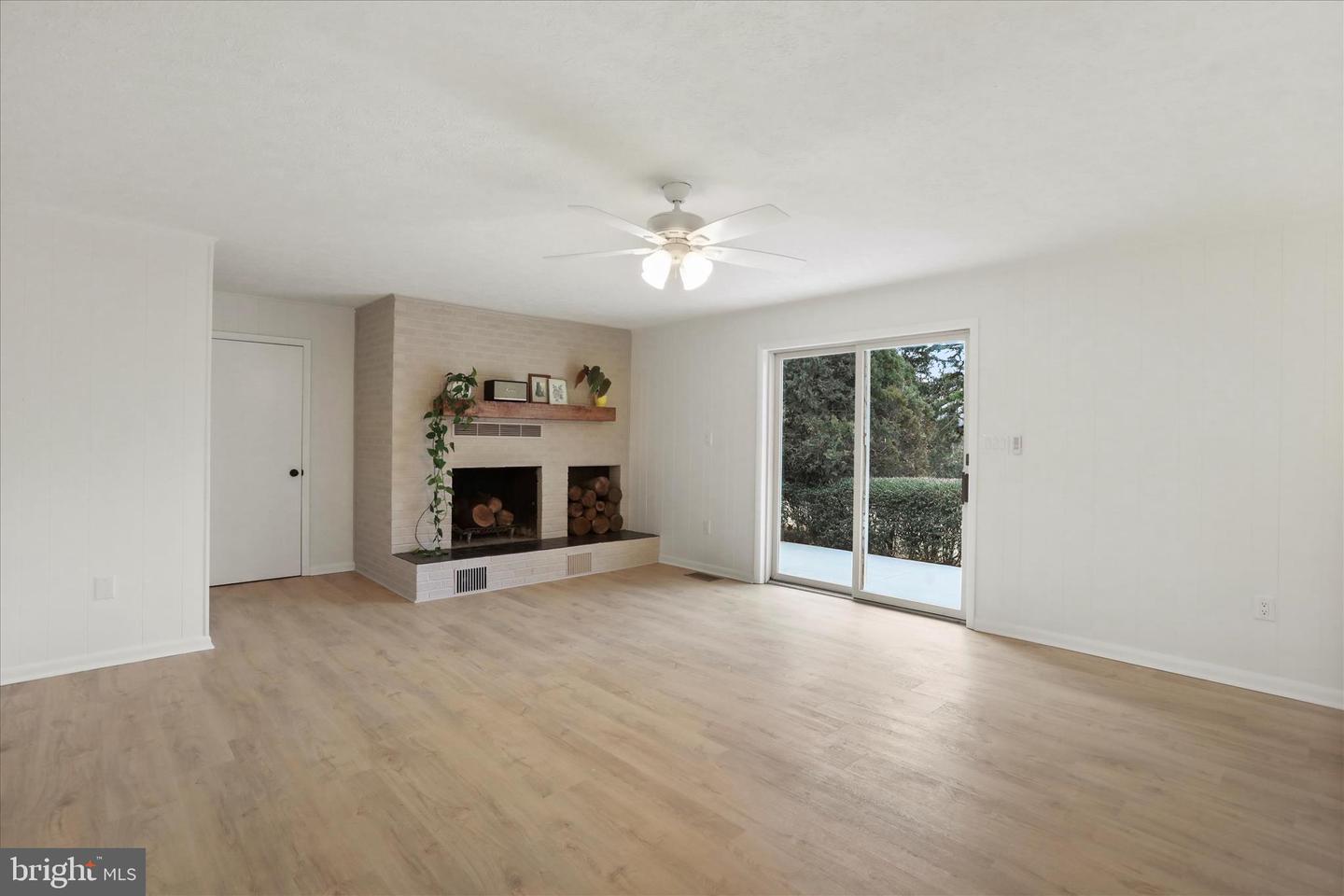 717 W LOCUST ST, WOODSTOCK, Virginia 22664, 5 Bedrooms Bedrooms, 14 Rooms Rooms,3 BathroomsBathrooms,Residential,For sale,717 W LOCUST ST,VASH2013080 MLS # VASH2013080