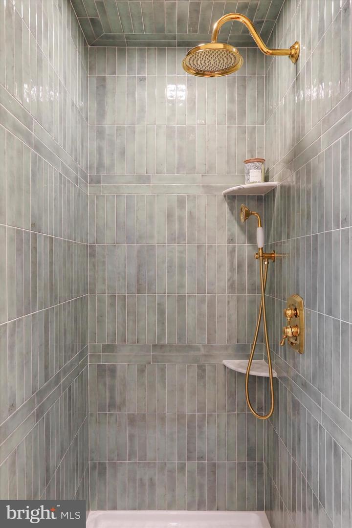 717 W LOCUST ST, WOODSTOCK, Virginia 22664, 5 Bedrooms Bedrooms, 14 Rooms Rooms,3 BathroomsBathrooms,Residential,For sale,717 W LOCUST ST,VASH2013080 MLS # VASH2013080