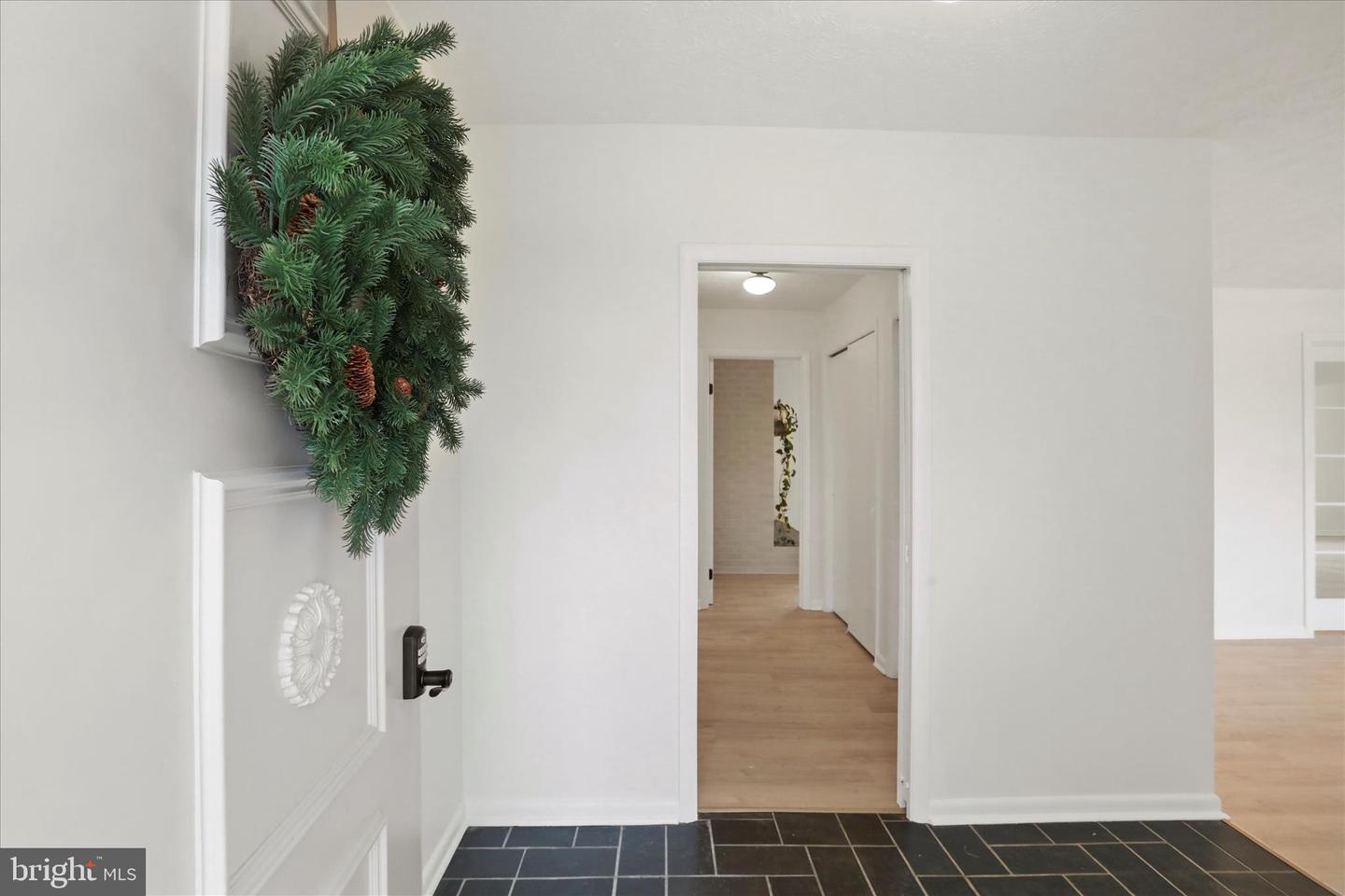 717 W LOCUST ST, WOODSTOCK, Virginia 22664, 5 Bedrooms Bedrooms, 14 Rooms Rooms,3 BathroomsBathrooms,Residential,For sale,717 W LOCUST ST,VASH2013080 MLS # VASH2013080