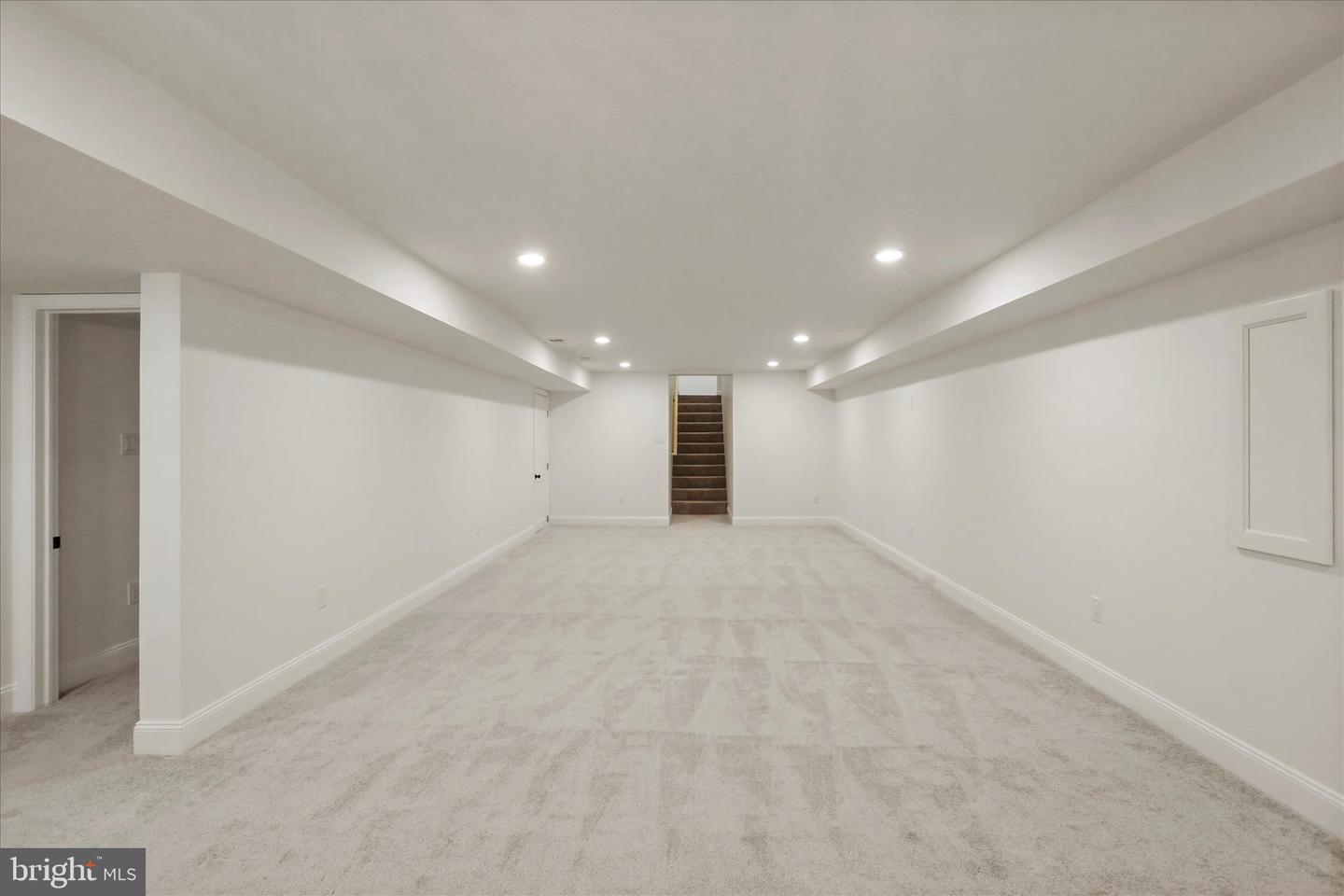 717 W LOCUST ST, WOODSTOCK, Virginia 22664, 5 Bedrooms Bedrooms, 14 Rooms Rooms,3 BathroomsBathrooms,Residential,For sale,717 W LOCUST ST,VASH2013080 MLS # VASH2013080