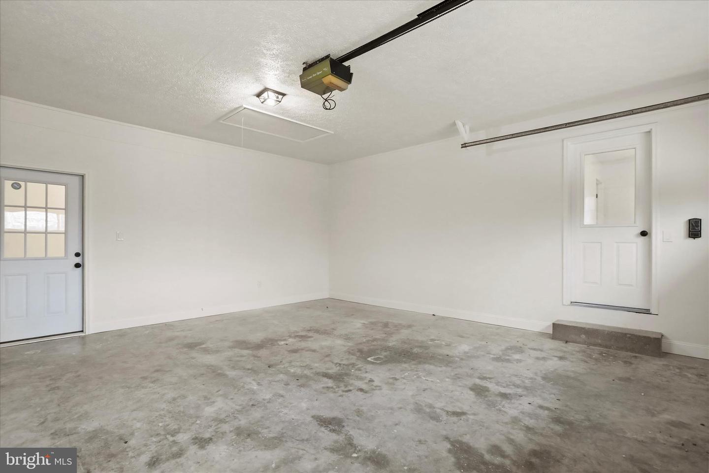 717 W LOCUST ST, WOODSTOCK, Virginia 22664, 5 Bedrooms Bedrooms, 14 Rooms Rooms,3 BathroomsBathrooms,Residential,For sale,717 W LOCUST ST,VASH2013080 MLS # VASH2013080