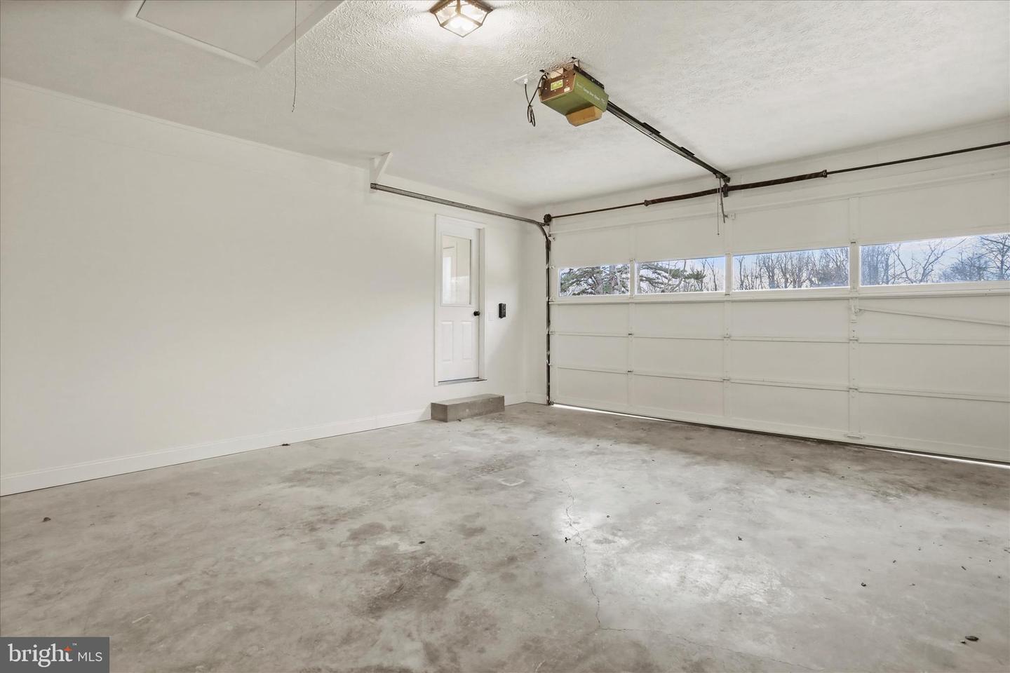 717 W LOCUST ST, WOODSTOCK, Virginia 22664, 5 Bedrooms Bedrooms, 14 Rooms Rooms,3 BathroomsBathrooms,Residential,For sale,717 W LOCUST ST,VASH2013080 MLS # VASH2013080