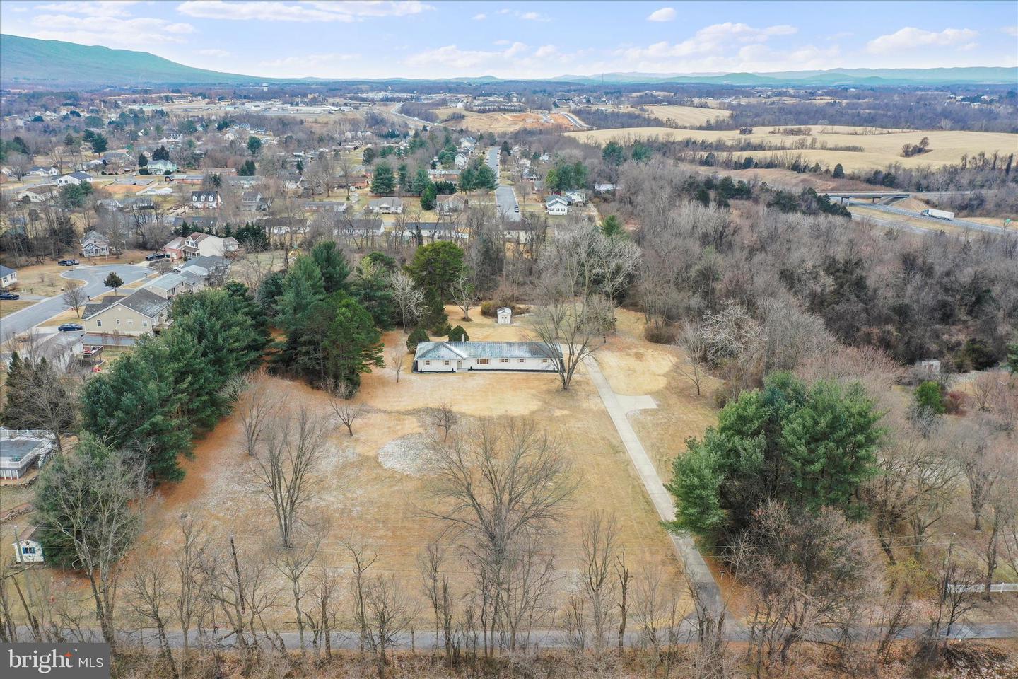 717 W LOCUST ST, WOODSTOCK, Virginia 22664, 5 Bedrooms Bedrooms, 14 Rooms Rooms,3 BathroomsBathrooms,Residential,For sale,717 W LOCUST ST,VASH2013080 MLS # VASH2013080