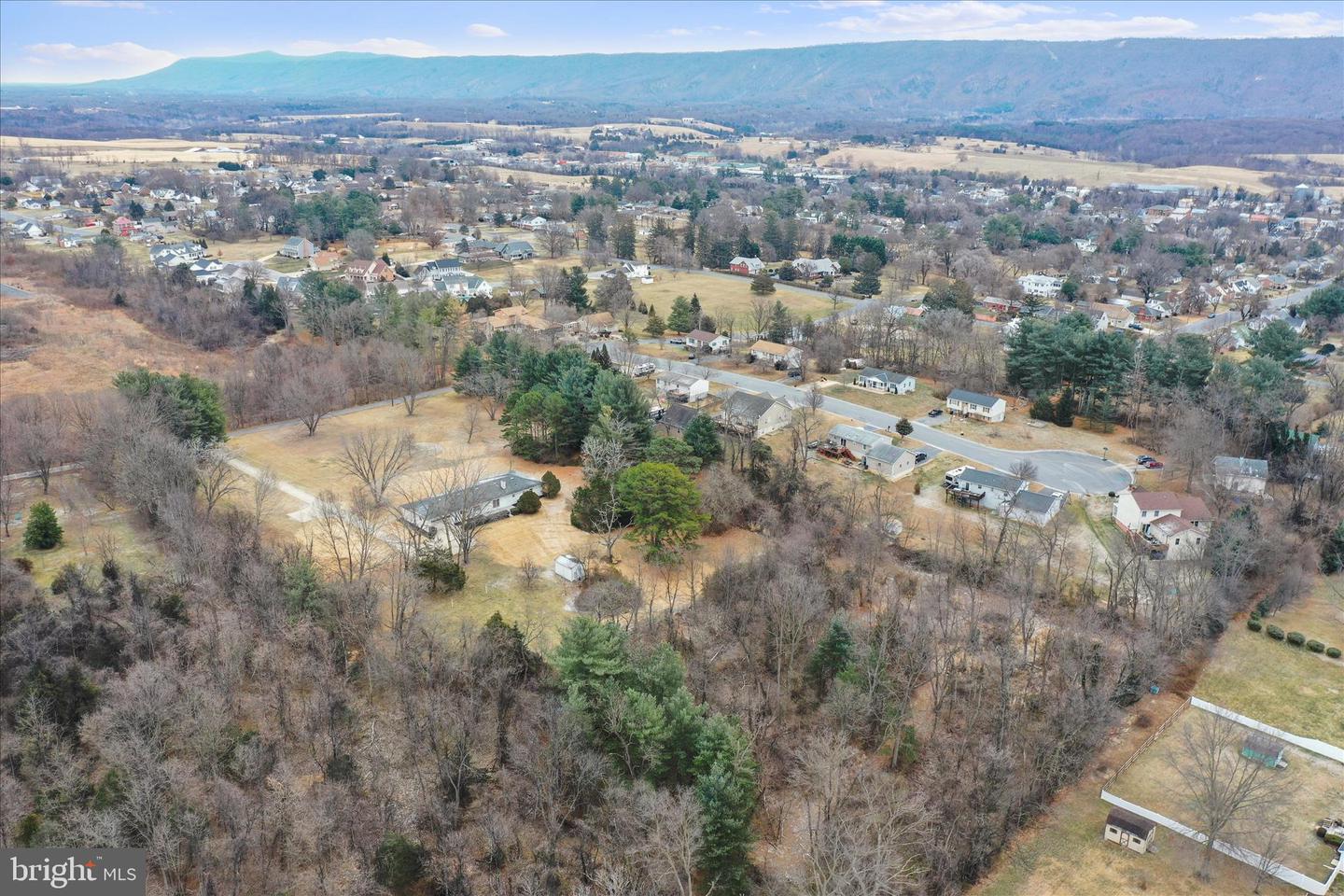 717 W LOCUST ST, WOODSTOCK, Virginia 22664, 5 Bedrooms Bedrooms, 14 Rooms Rooms,3 BathroomsBathrooms,Residential,For sale,717 W LOCUST ST,VASH2013080 MLS # VASH2013080