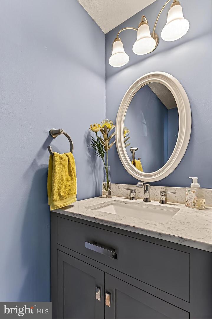 535 S LANCASTER ST, ARLINGTON, Virginia 22204, 4 Bedrooms Bedrooms, 9 Rooms Rooms,2 BathroomsBathrooms,Residential,For sale,535 S LANCASTER ST,VAAR2066984 MLS # VAAR2066984