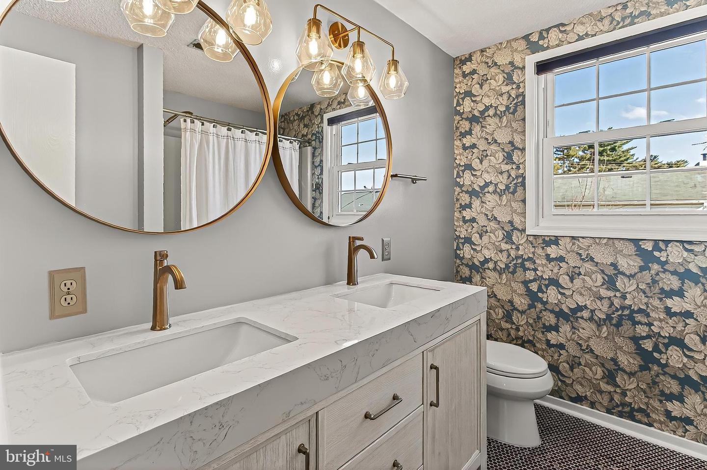 535 S LANCASTER ST, ARLINGTON, Virginia 22204, 4 Bedrooms Bedrooms, 9 Rooms Rooms,2 BathroomsBathrooms,Residential,For sale,535 S LANCASTER ST,VAAR2066984 MLS # VAAR2066984