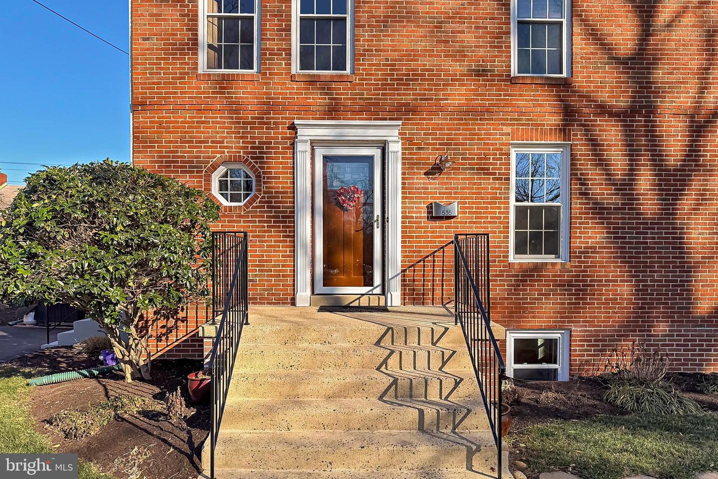 535 S LANCASTER ST, ARLINGTON, Virginia 22204, 4 Bedrooms Bedrooms, 9 Rooms Rooms,2 BathroomsBathrooms,Residential,For sale,535 S LANCASTER ST,VAAR2066984 MLS # VAAR2066984