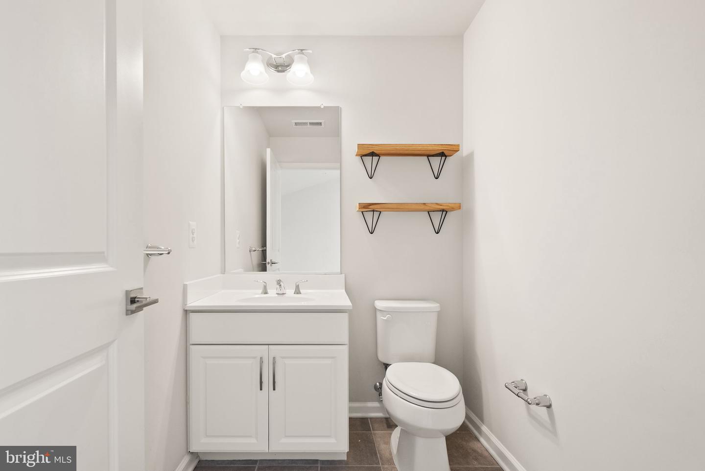 43192 HALKETT SQ, ASHBURN, Virginia 20148, 4 Bedrooms Bedrooms, ,3 BathroomsBathrooms,Residential,For sale,43192 HALKETT SQ,VALO2113112 MLS # VALO2113112