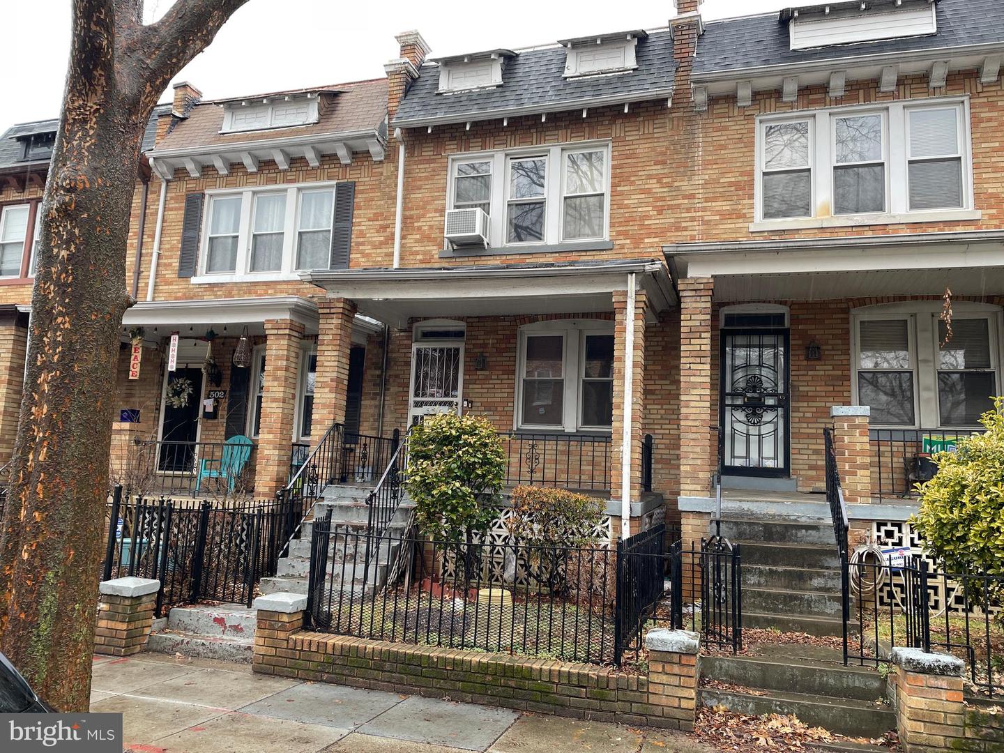 504 23RD PL NE, WASHINGTON, District Of Columbia 20002, 2 Bedrooms Bedrooms, ,2 BathroomsBathrooms,Residential,For sale,504 23RD PL NE,DCDC2239292 MLS # DCDC2239292