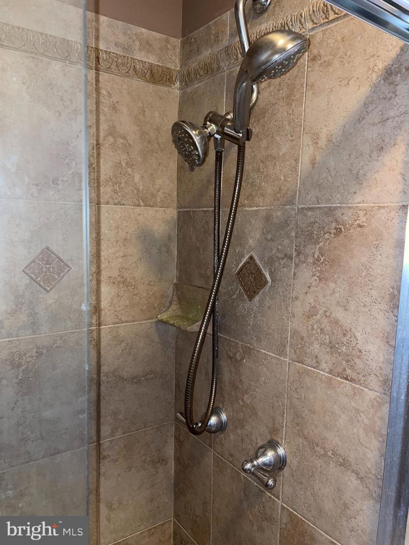 504 23RD PL NE, WASHINGTON, District Of Columbia 20002, 2 Bedrooms Bedrooms, ,2 BathroomsBathrooms,Residential,For sale,504 23RD PL NE,DCDC2239292 MLS # DCDC2239292