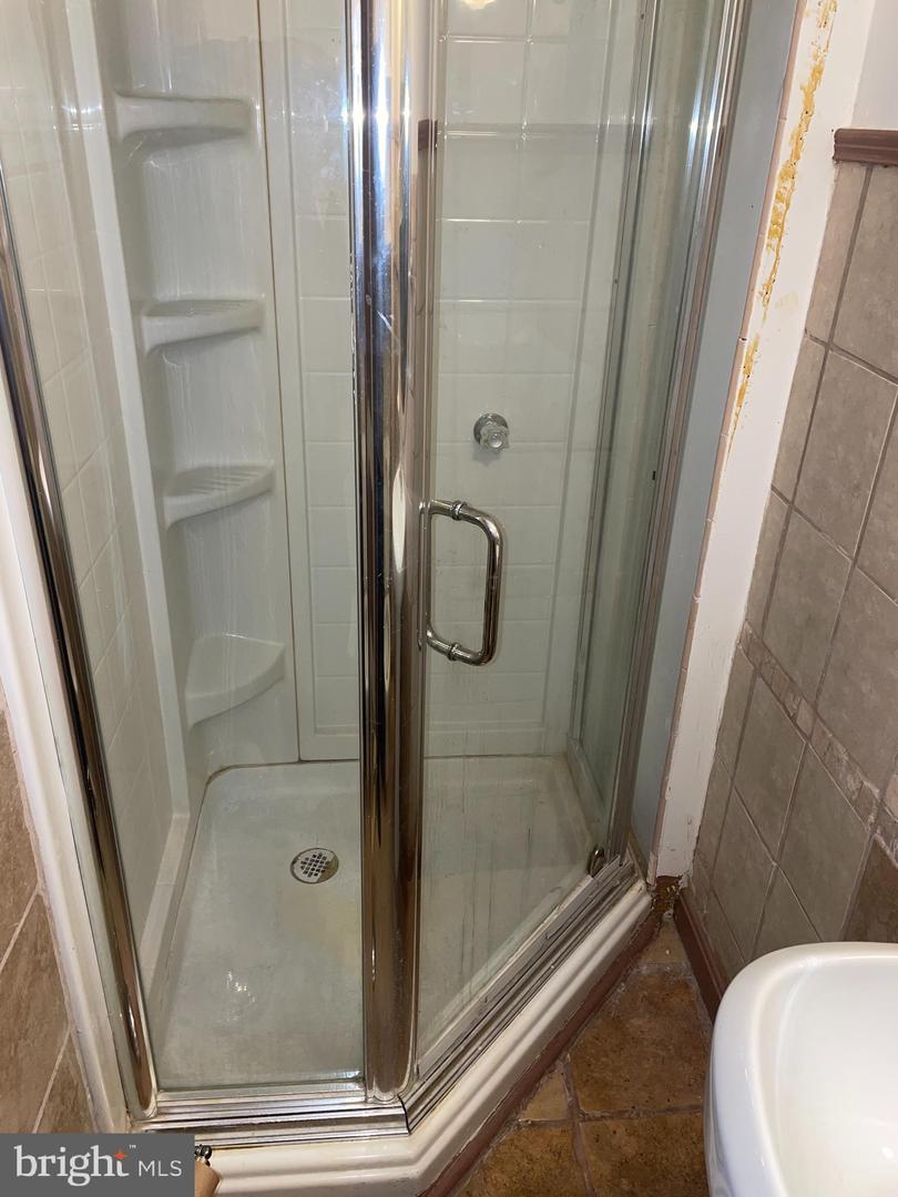 504 23RD PL NE, WASHINGTON, District Of Columbia 20002, 2 Bedrooms Bedrooms, ,2 BathroomsBathrooms,Residential,For sale,504 23RD PL NE,DCDC2239292 MLS # DCDC2239292