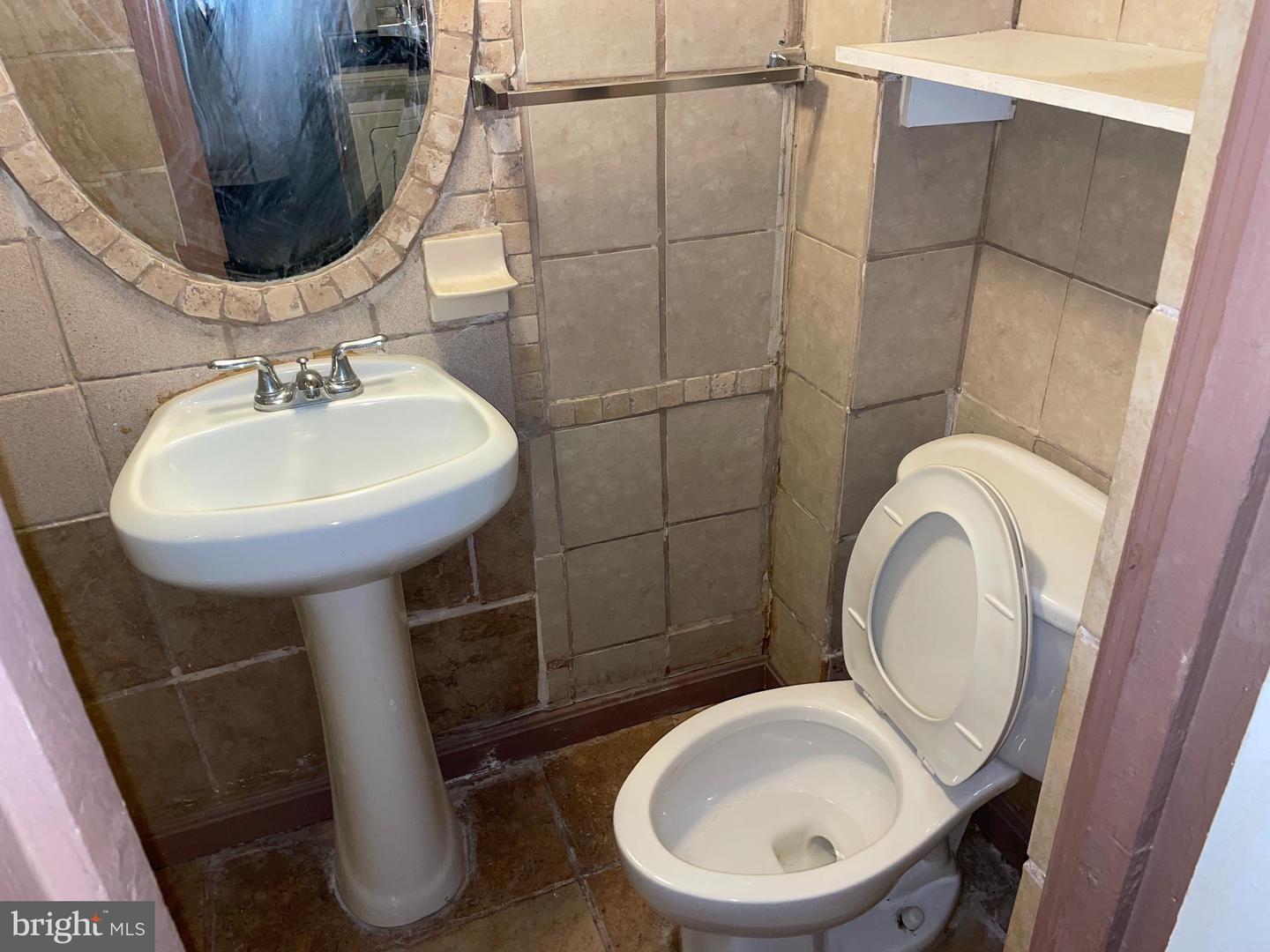 504 23RD PL NE, WASHINGTON, District Of Columbia 20002, 2 Bedrooms Bedrooms, ,2 BathroomsBathrooms,Residential,For sale,504 23RD PL NE,DCDC2239292 MLS # DCDC2239292