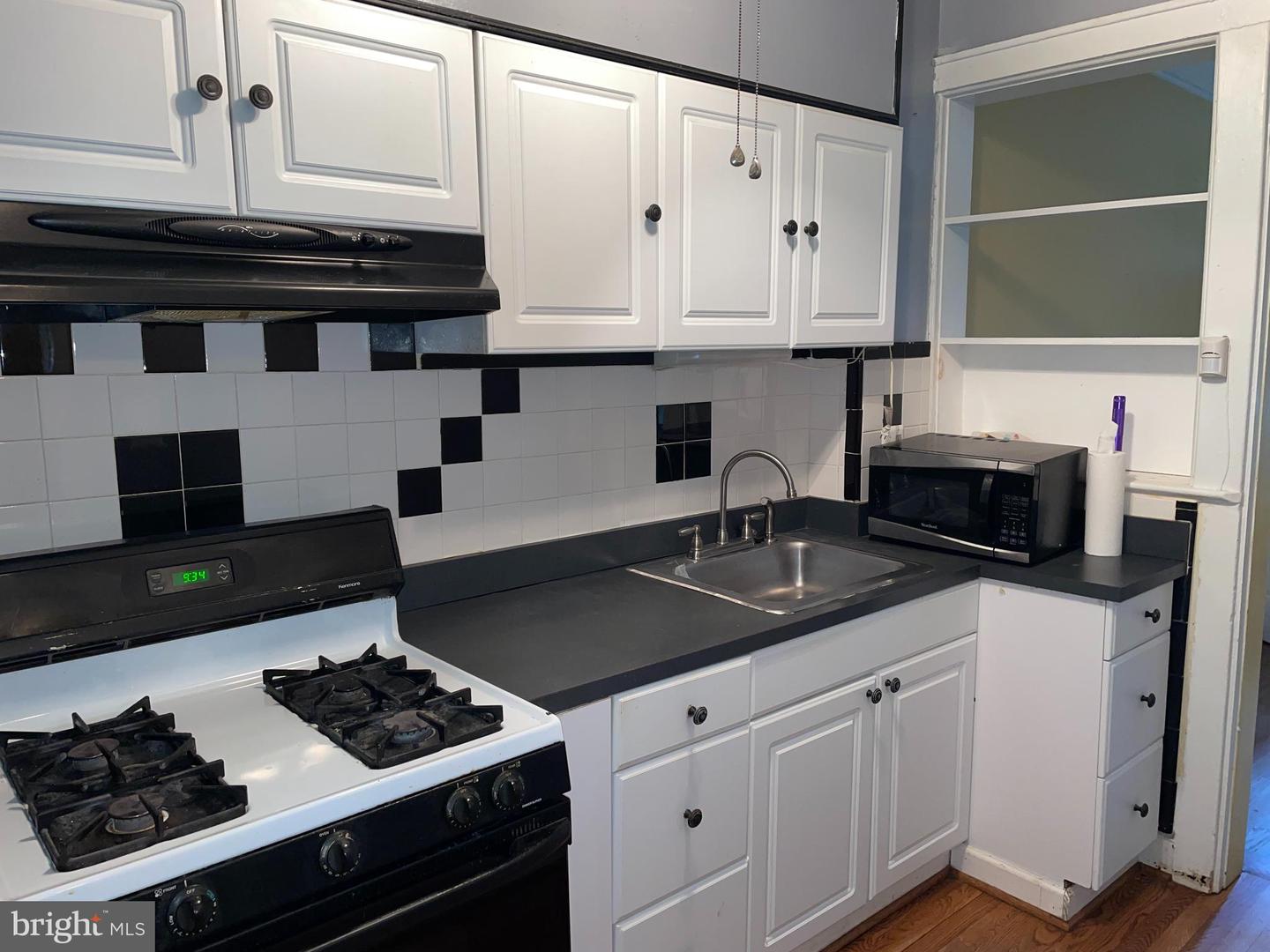 504 23RD PL NE, WASHINGTON, District Of Columbia 20002, 2 Bedrooms Bedrooms, ,2 BathroomsBathrooms,Residential,For sale,504 23RD PL NE,DCDC2239292 MLS # DCDC2239292