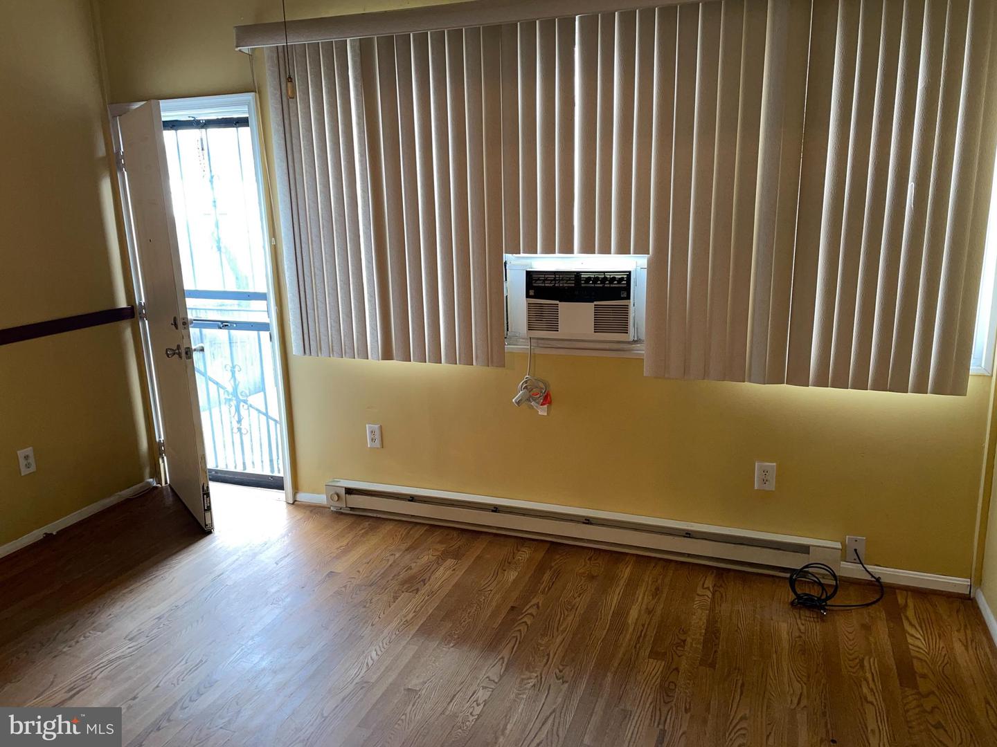 504 23RD PL NE, WASHINGTON, District Of Columbia 20002, 2 Bedrooms Bedrooms, ,2 BathroomsBathrooms,Residential,For sale,504 23RD PL NE,DCDC2239292 MLS # DCDC2239292