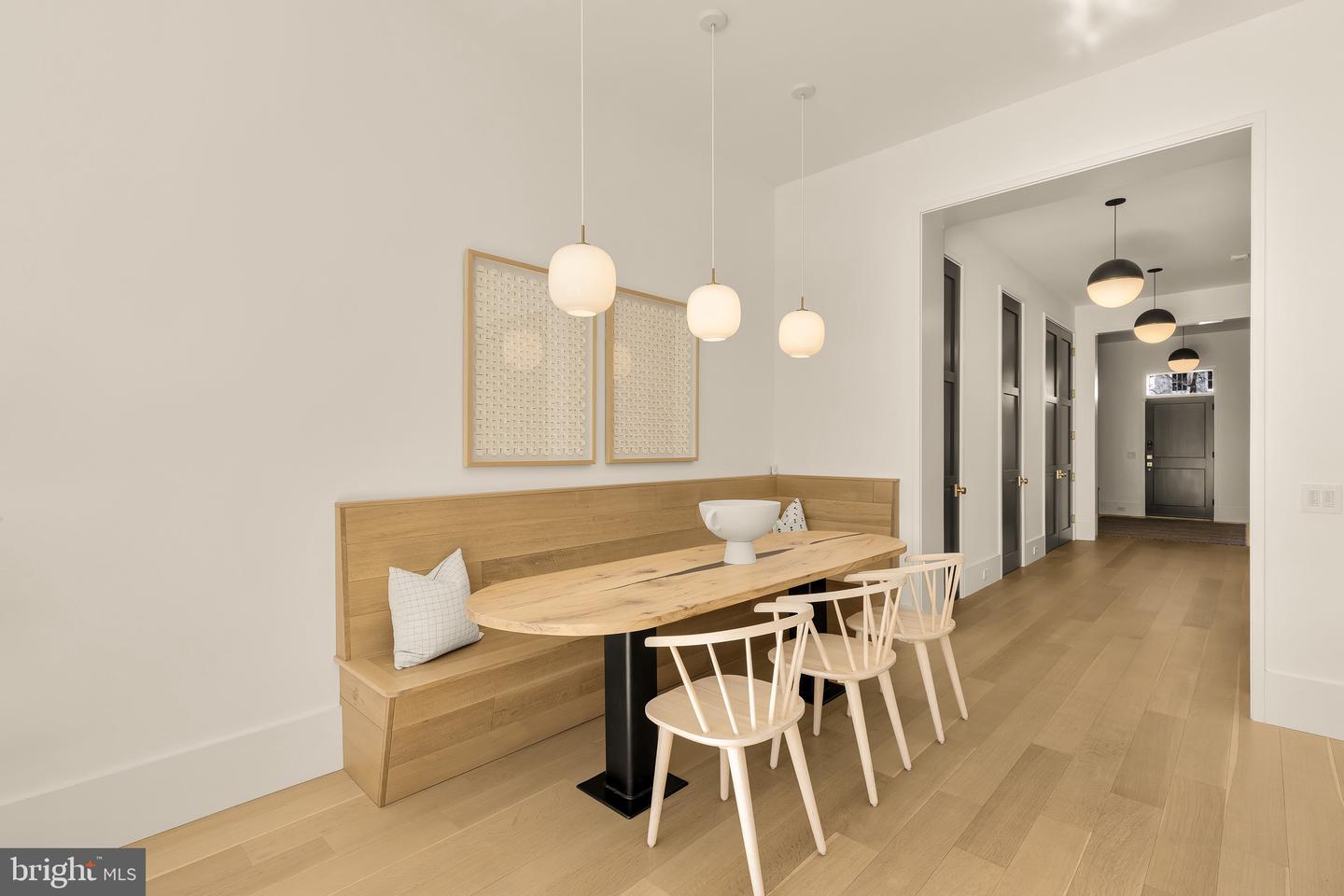 639 E ST SE, WASHINGTON, District Of Columbia 20003, 5 Bedrooms Bedrooms, ,4 BathroomsBathrooms,Residential,For sale,639 E ST SE,DCDC2240060 MLS # DCDC2240060