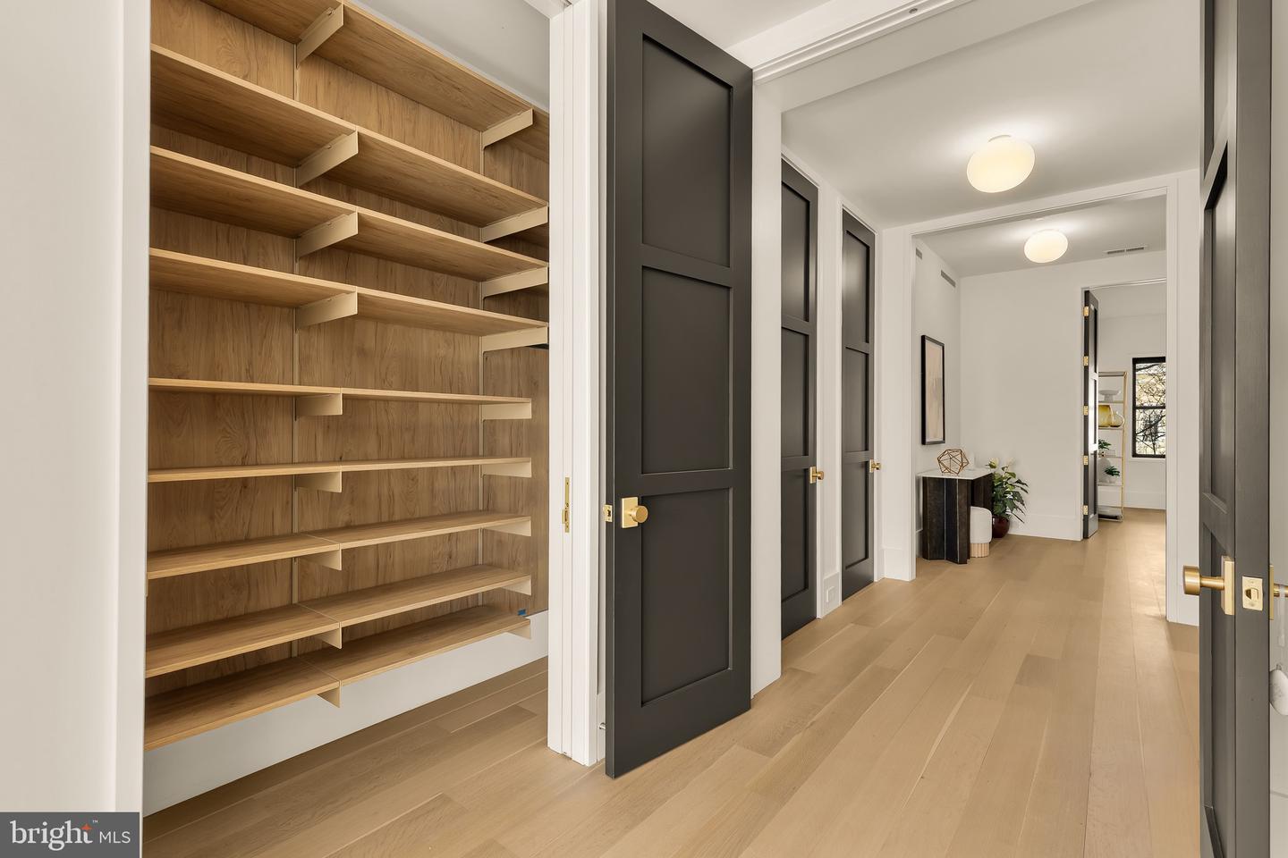 639 E ST SE, WASHINGTON, District Of Columbia 20003, 5 Bedrooms Bedrooms, ,4 BathroomsBathrooms,Residential,For sale,639 E ST SE,DCDC2240060 MLS # DCDC2240060