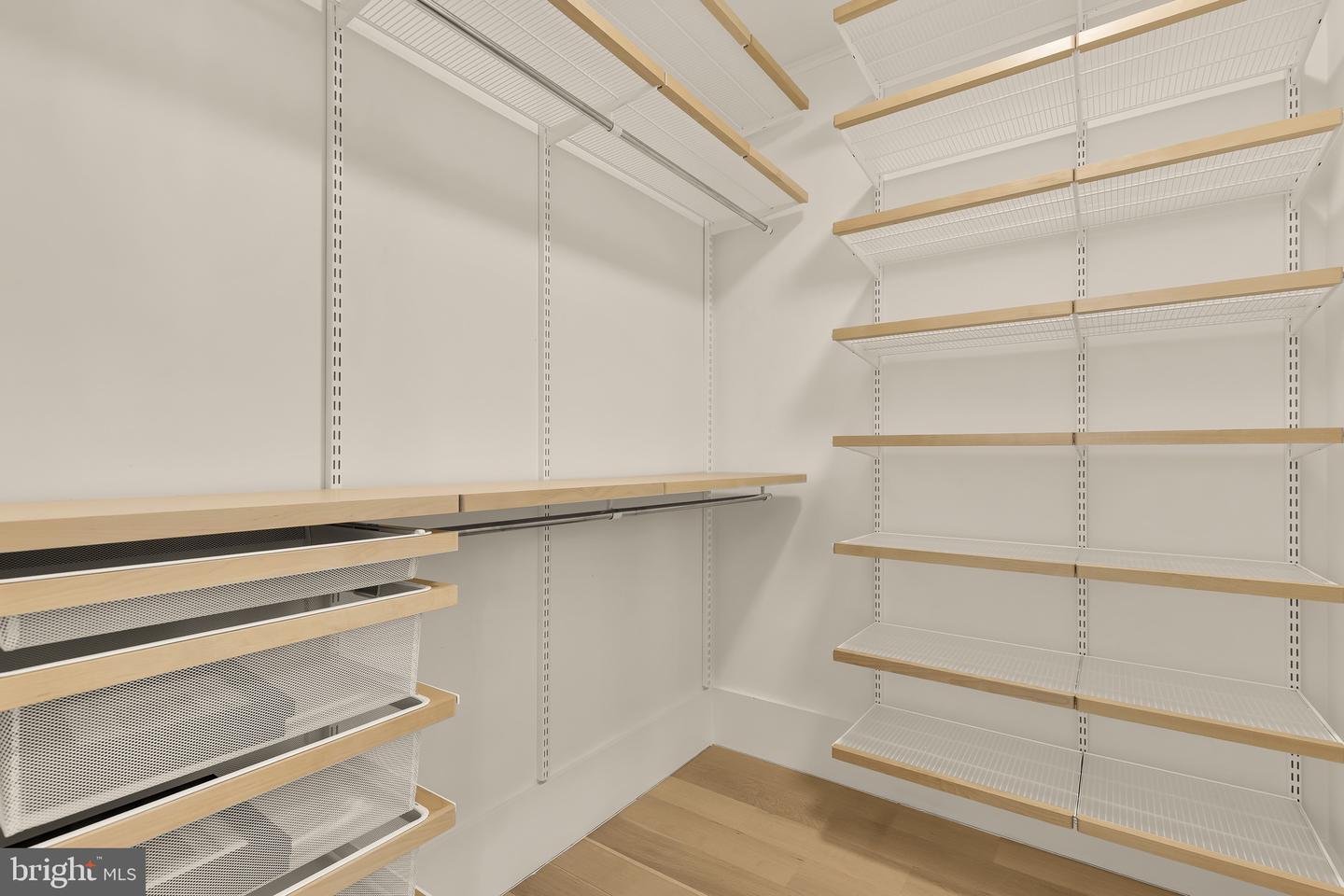 639 E ST SE, WASHINGTON, District Of Columbia 20003, 5 Bedrooms Bedrooms, ,4 BathroomsBathrooms,Residential,For sale,639 E ST SE,DCDC2240060 MLS # DCDC2240060