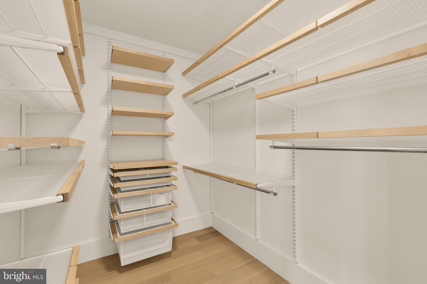 639 E ST SE, WASHINGTON, District Of Columbia 20003, 5 Bedrooms Bedrooms, ,4 BathroomsBathrooms,Residential,For sale,639 E ST SE,DCDC2240060 MLS # DCDC2240060