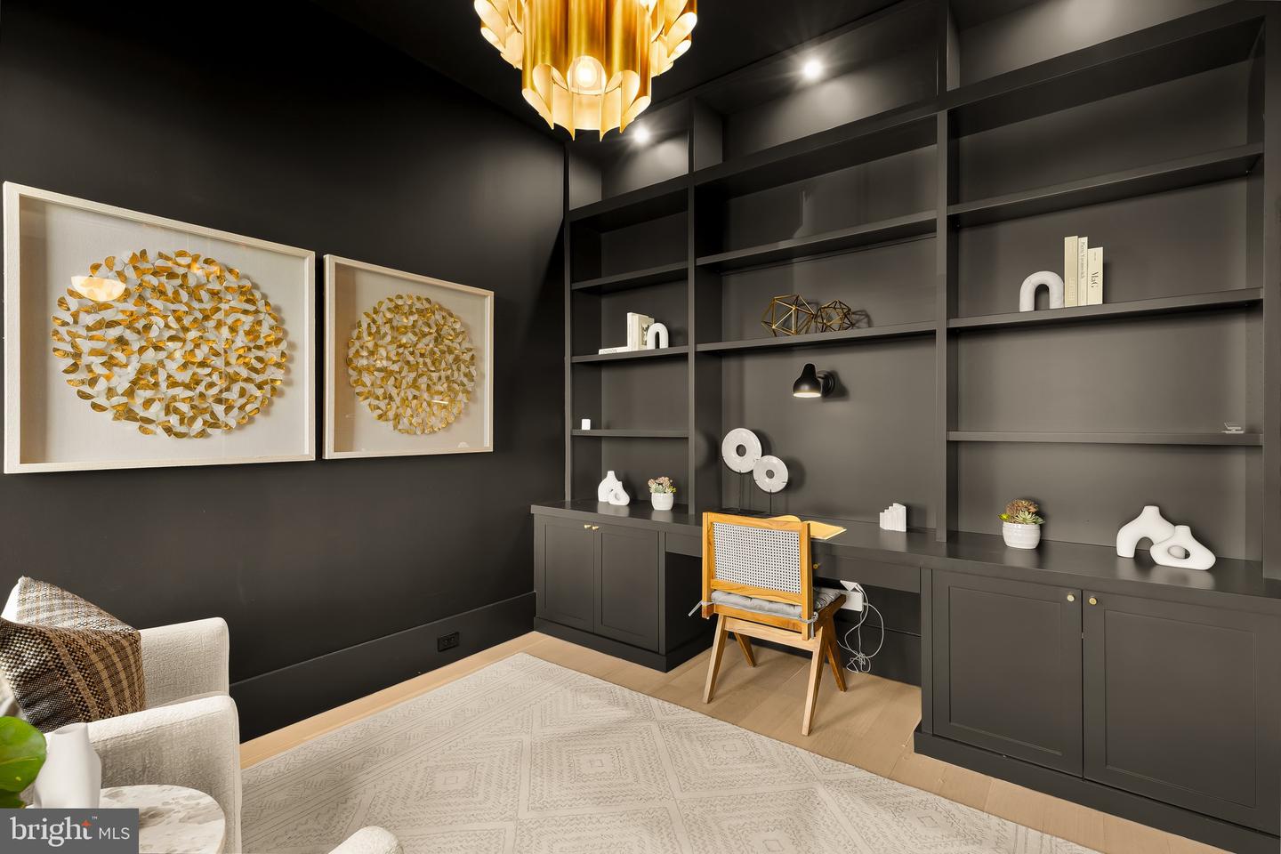 639 E ST SE, WASHINGTON, District Of Columbia 20003, 5 Bedrooms Bedrooms, ,4 BathroomsBathrooms,Residential,For sale,639 E ST SE,DCDC2240060 MLS # DCDC2240060