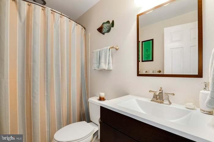 5008 9TH ST S, ARLINGTON, Virginia 22204, 2 Bedrooms Bedrooms, ,2 BathroomsBathrooms,Residential,For sale,5008 9TH ST S,VAAR2067428 MLS # VAAR2067428