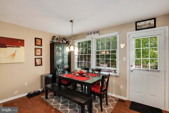 5008 9TH ST S, ARLINGTON, Virginia 22204, 2 Bedrooms Bedrooms, ,2 BathroomsBathrooms,Residential,For sale,5008 9TH ST S,VAAR2067428 MLS # VAAR2067428