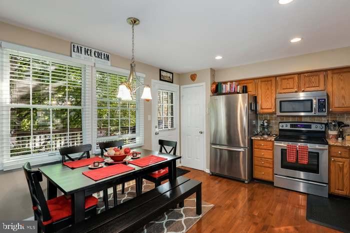 5008 9TH ST S, ARLINGTON, Virginia 22204, 2 Bedrooms Bedrooms, ,2 BathroomsBathrooms,Residential,For sale,5008 9TH ST S,VAAR2067428 MLS # VAAR2067428