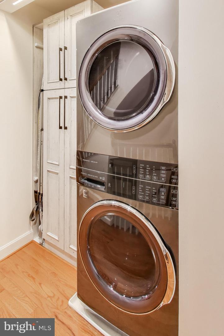 814 CAPITOL SQUARE PL SW, WASHINGTON, District Of Columbia 20024, 4 Bedrooms Bedrooms, ,3 BathroomsBathrooms,Residential,For sale,814 CAPITOL SQUARE PL SW,DCDC2241402 MLS # DCDC2241402