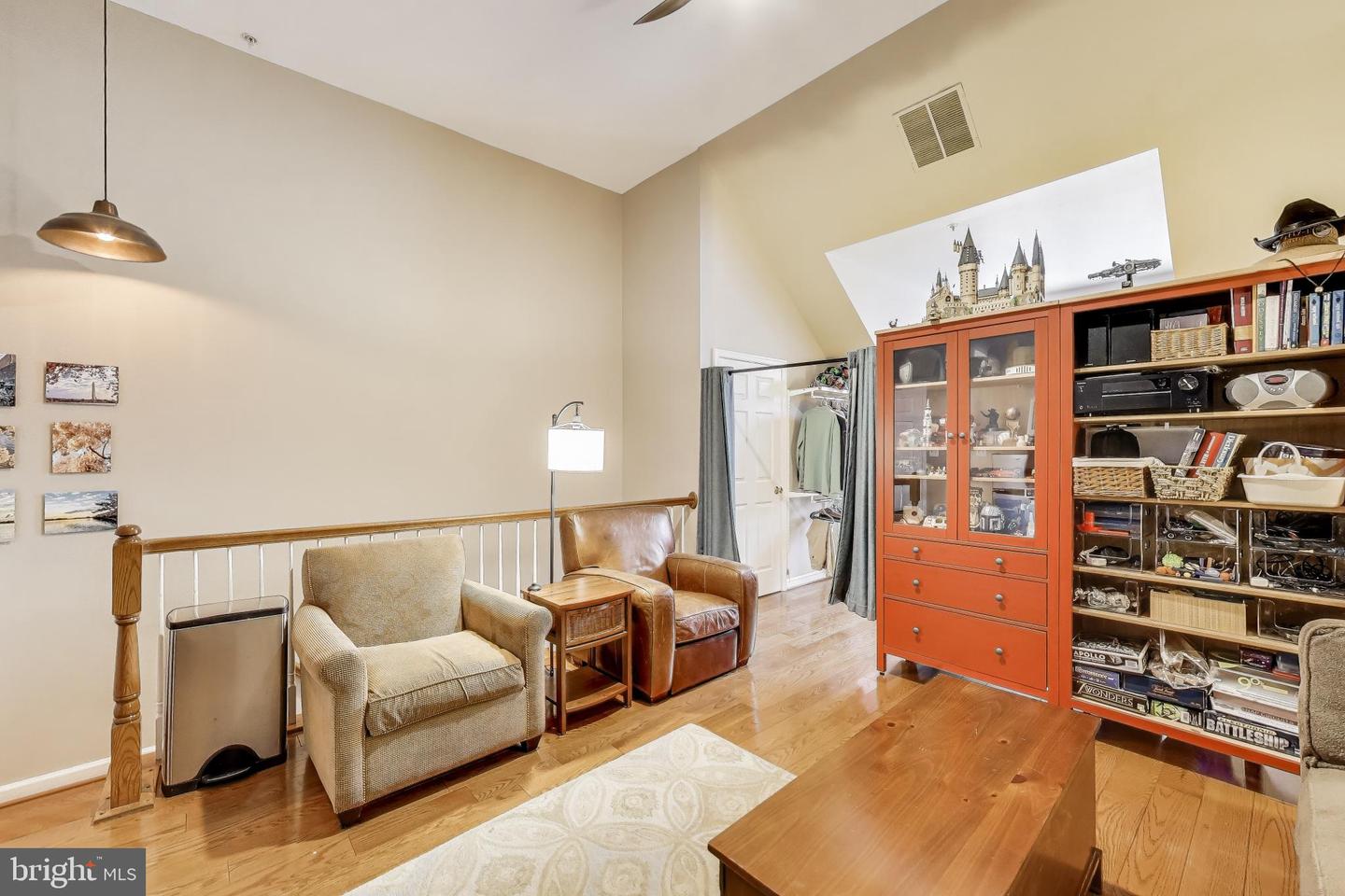 814 CAPITOL SQUARE PL SW, WASHINGTON, District Of Columbia 20024, 4 Bedrooms Bedrooms, ,3 BathroomsBathrooms,Residential,For sale,814 CAPITOL SQUARE PL SW,DCDC2241402 MLS # DCDC2241402