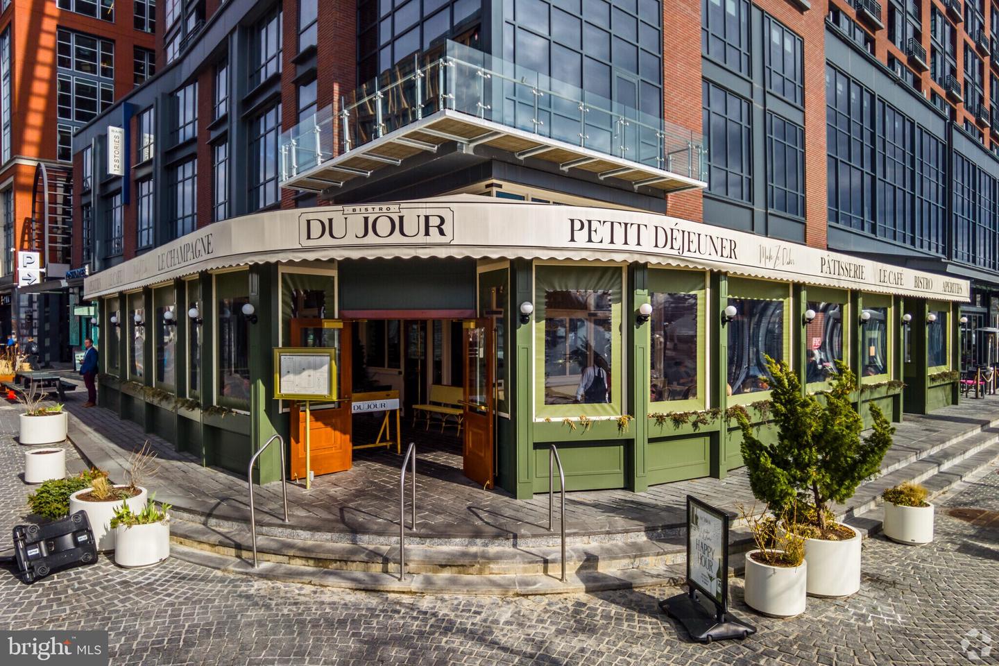 814 CAPITOL SQUARE PL SW, WASHINGTON, District Of Columbia 20024, 4 Bedrooms Bedrooms, ,3 BathroomsBathrooms,Residential,For sale,814 CAPITOL SQUARE PL SW,DCDC2241402 MLS # DCDC2241402