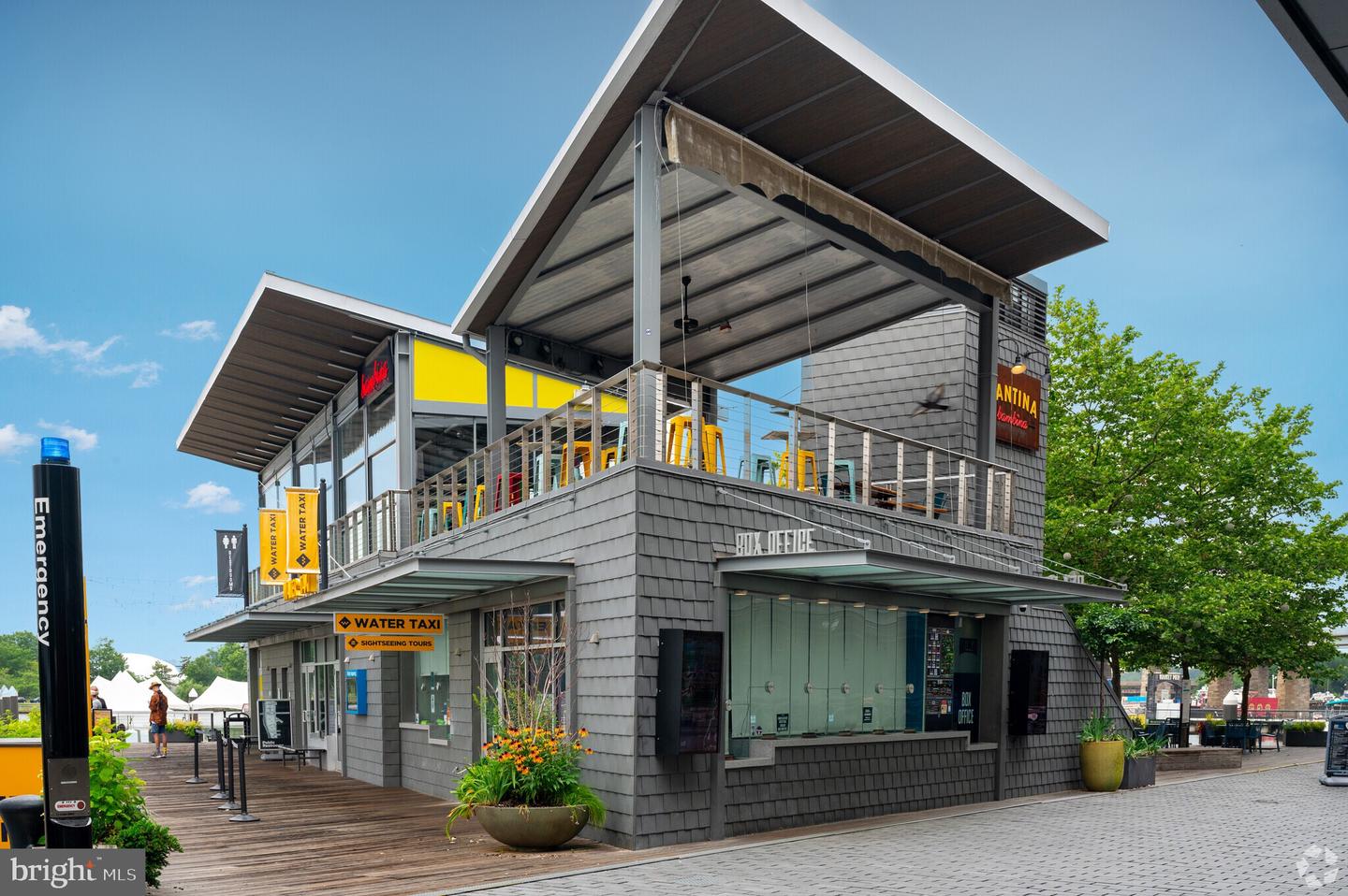 814 CAPITOL SQUARE PL SW, WASHINGTON, District Of Columbia 20024, 4 Bedrooms Bedrooms, ,3 BathroomsBathrooms,Residential,For sale,814 CAPITOL SQUARE PL SW,DCDC2241402 MLS # DCDC2241402