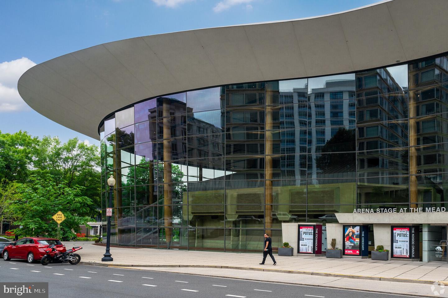 814 CAPITOL SQUARE PL SW, WASHINGTON, District Of Columbia 20024, 4 Bedrooms Bedrooms, ,3 BathroomsBathrooms,Residential,For sale,814 CAPITOL SQUARE PL SW,DCDC2241402 MLS # DCDC2241402