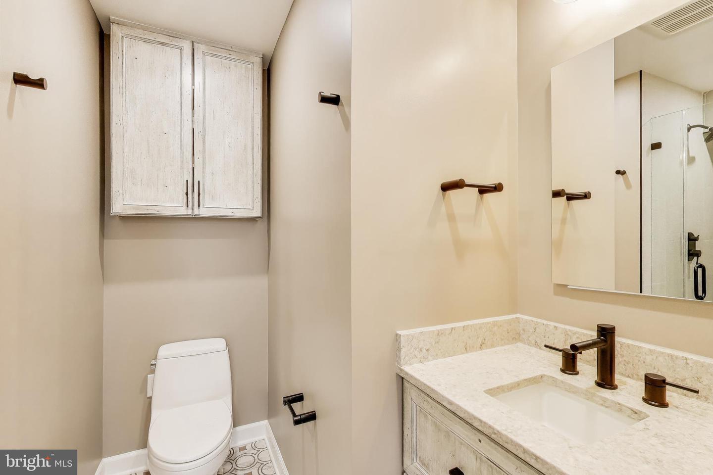 814 CAPITOL SQUARE PL SW, WASHINGTON, District Of Columbia 20024, 4 Bedrooms Bedrooms, ,3 BathroomsBathrooms,Residential,For sale,814 CAPITOL SQUARE PL SW,DCDC2241402 MLS # DCDC2241402