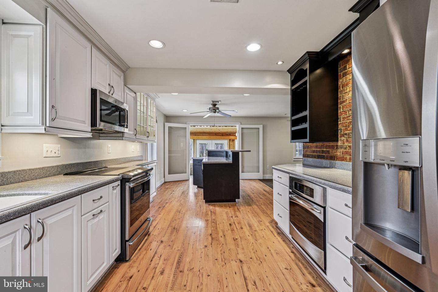 11719 DUMFRIES RD, MANASSAS, Virginia 20112, 3 Bedrooms Bedrooms, ,2 BathroomsBathrooms,Residential,For sale,11719 DUMFRIES RD,VAPW2110616 MLS # VAPW2110616