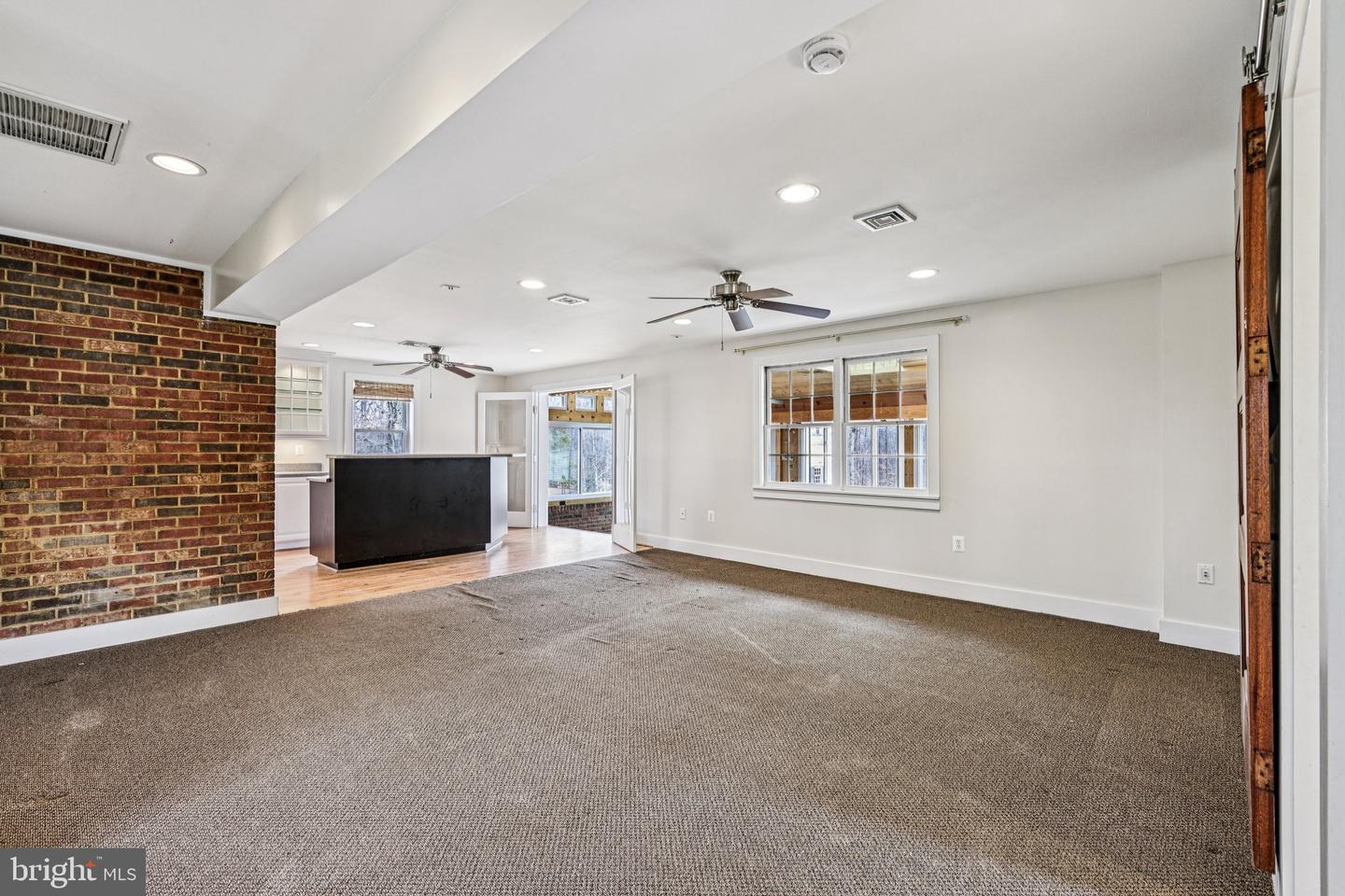 11719 DUMFRIES RD, MANASSAS, Virginia 20112, 3 Bedrooms Bedrooms, ,2 BathroomsBathrooms,Residential,For sale,11719 DUMFRIES RD,VAPW2110616 MLS # VAPW2110616