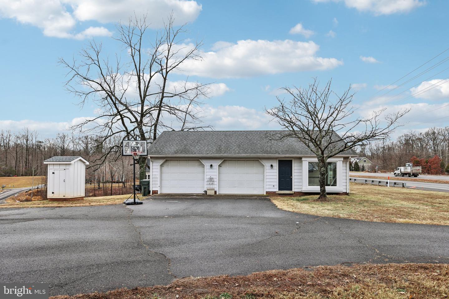 11719 DUMFRIES RD, MANASSAS, Virginia 20112, 3 Bedrooms Bedrooms, ,2 BathroomsBathrooms,Residential,For sale,11719 DUMFRIES RD,VAPW2110616 MLS # VAPW2110616