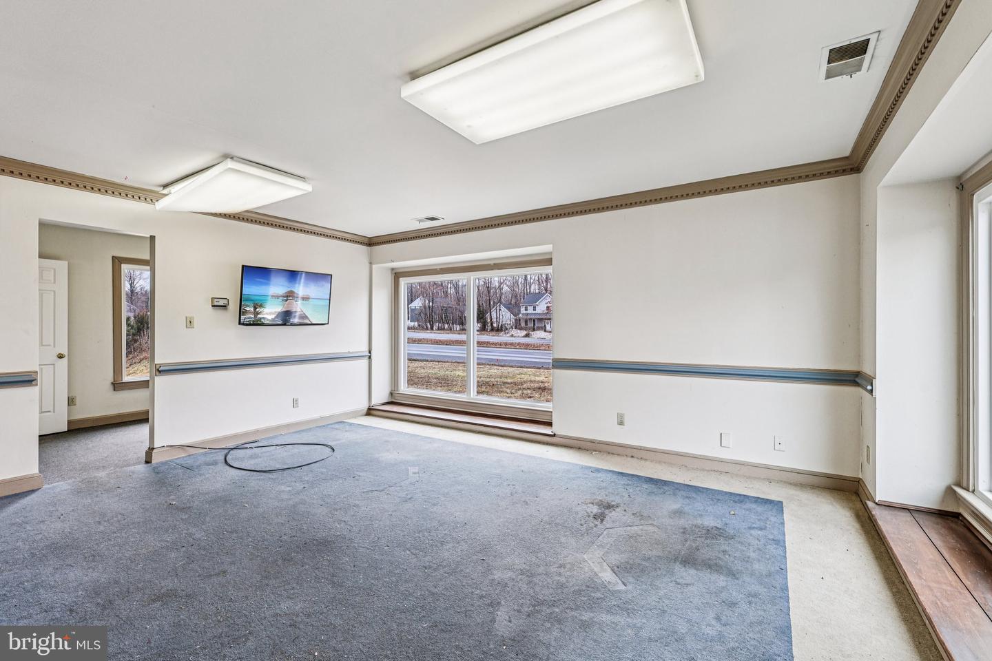 11719 DUMFRIES RD, MANASSAS, Virginia 20112, 3 Bedrooms Bedrooms, ,2 BathroomsBathrooms,Residential,For sale,11719 DUMFRIES RD,VAPW2110616 MLS # VAPW2110616