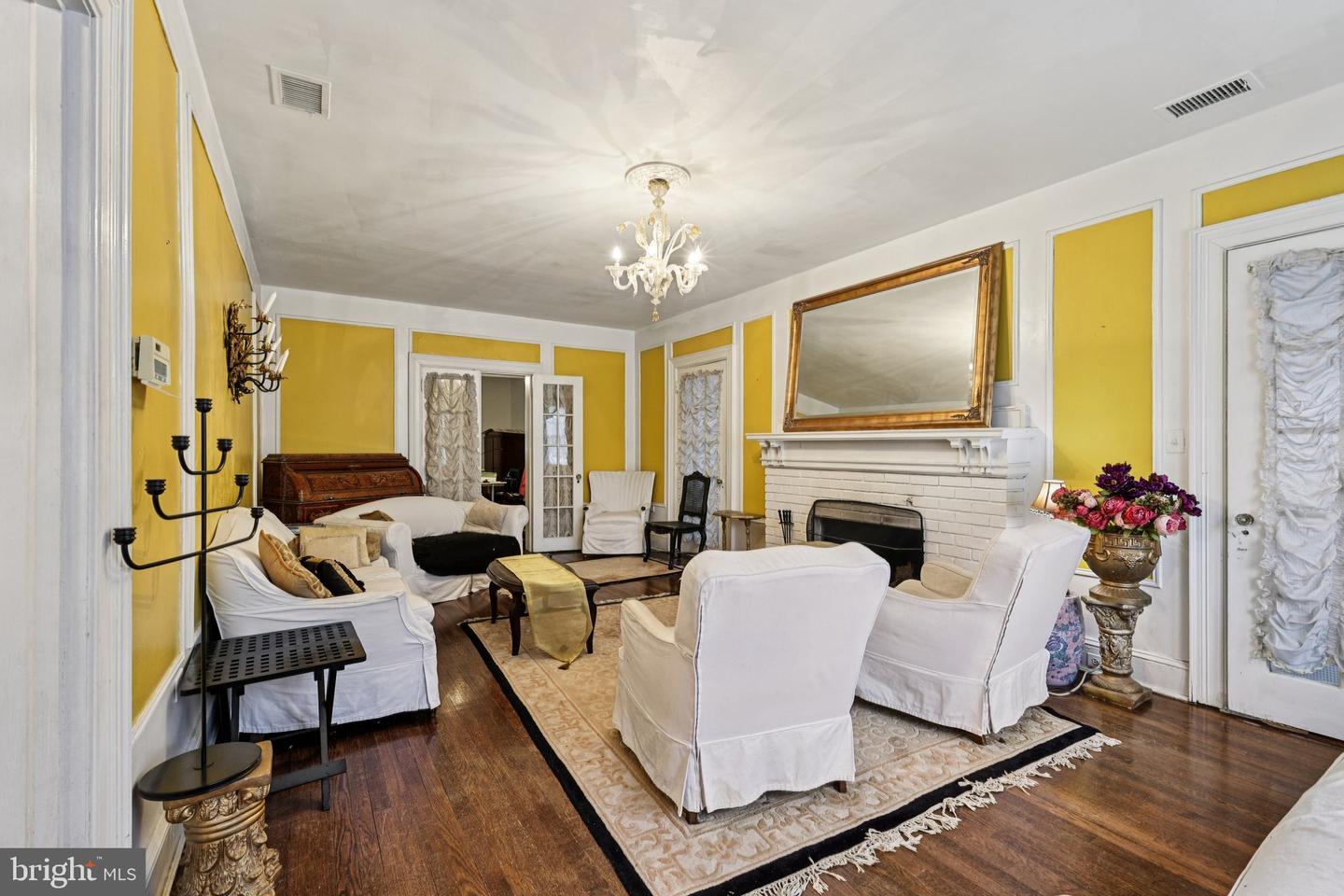 5115 38TH ST NW, WASHINGTON, District Of Columbia 20016, 4 Bedrooms Bedrooms, 18 Rooms Rooms,3 BathroomsBathrooms,Residential,For sale,5115 38TH ST NW,DCDC2241764 MLS # DCDC2241764