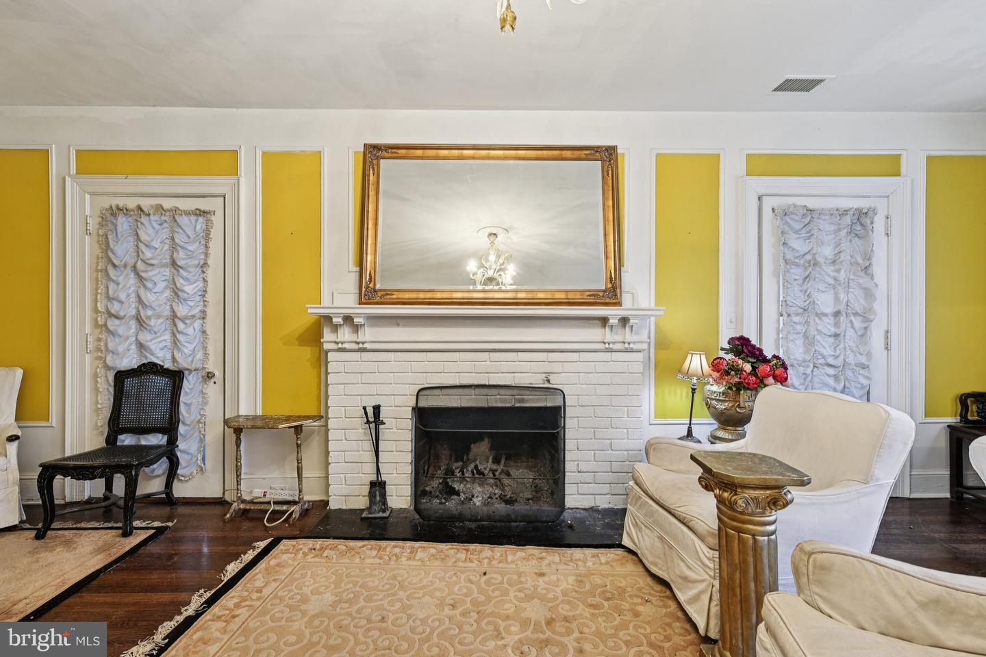 5115 38TH ST NW, WASHINGTON, District Of Columbia 20016, 4 Bedrooms Bedrooms, 18 Rooms Rooms,3 BathroomsBathrooms,Residential,For sale,5115 38TH ST NW,DCDC2241764 MLS # DCDC2241764