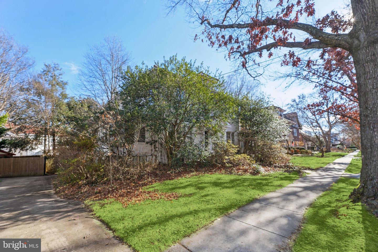 5115 38TH ST NW, WASHINGTON, District Of Columbia 20016, 4 Bedrooms Bedrooms, 18 Rooms Rooms,3 BathroomsBathrooms,Residential,For sale,5115 38TH ST NW,DCDC2241764 MLS # DCDC2241764