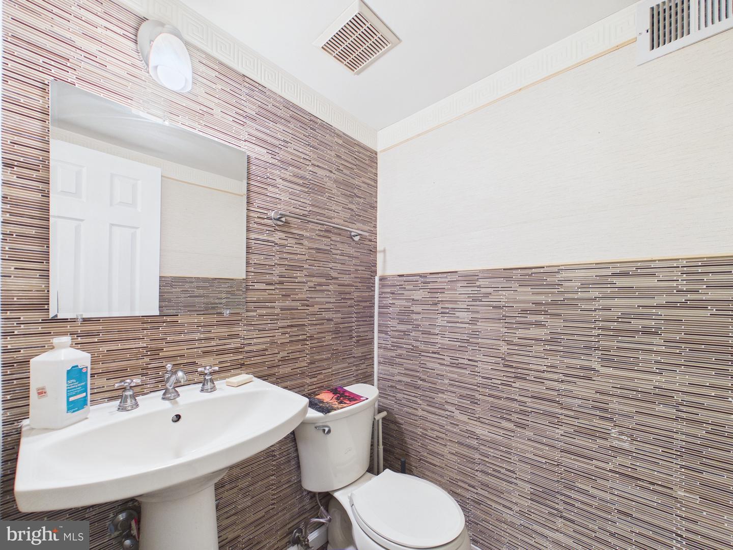 14672 ENDSLEY TURN, WOODBRIDGE, Virginia 22193, 3 Bedrooms Bedrooms, ,1 BathroomBathrooms,Residential,For sale,14672 ENDSLEY TURN,VAPW2110844 MLS # VAPW2110844 14672 ENDSLEY TURN, WOODBRIDGE, Virginia 22193, 3 Bedrooms Bedrooms, ,1 BathroomBathrooms,Residential,For sale,14672 ENDSLEY TURN,VAPW2110844 MLS # VAPW2110844