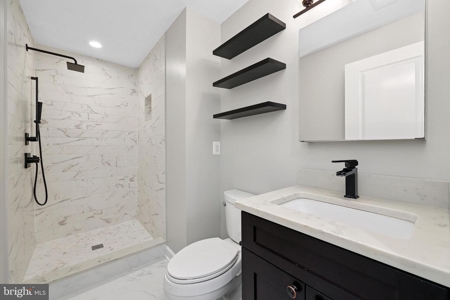 9322 GLENBROOK RD, FAIRFAX, Virginia 22031, 4 Bedrooms Bedrooms, ,3 BathroomsBathrooms,Residential,For sale,9322 GLENBROOK RD,VAFX2287146 MLS # VAFX2287146