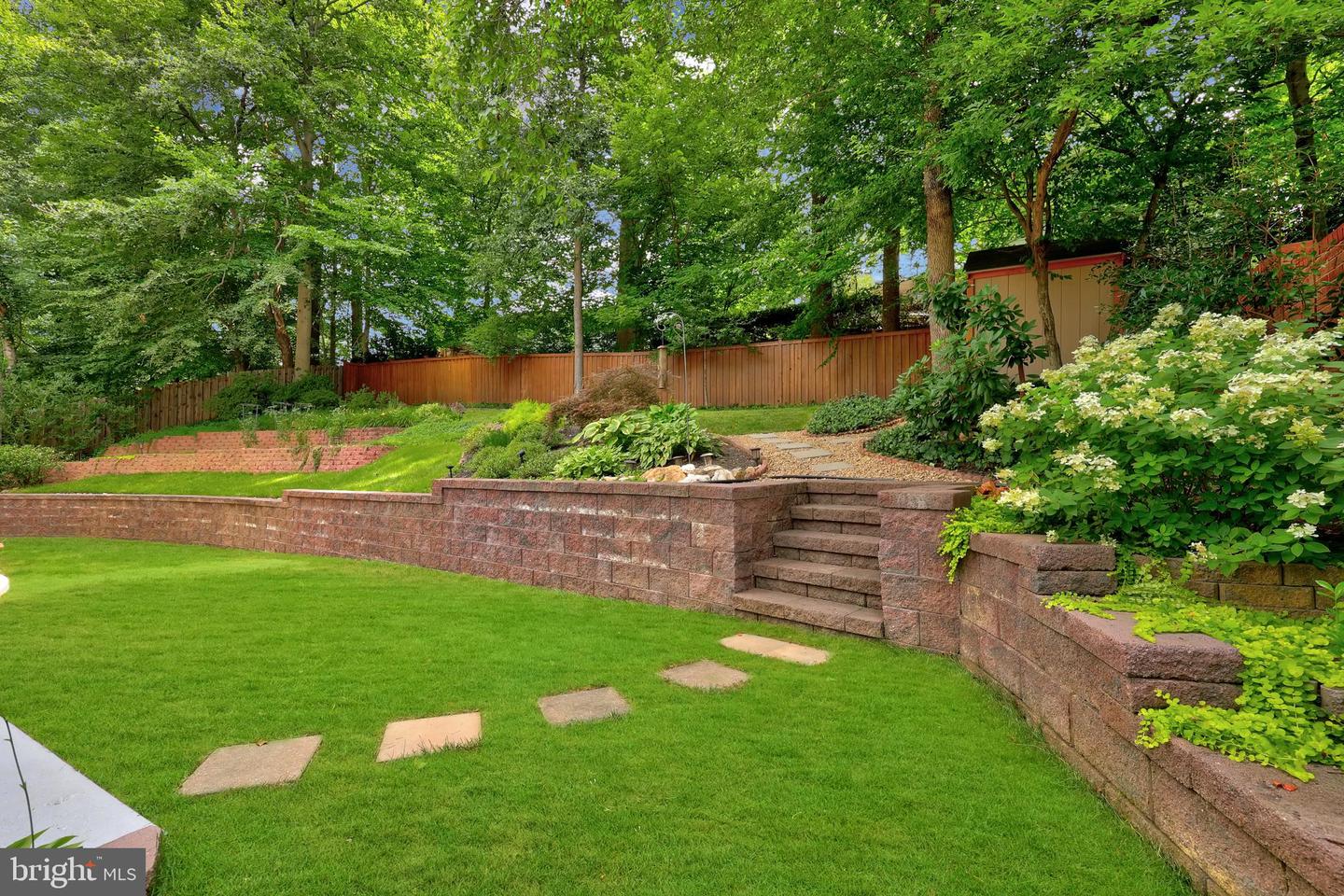 9322 GLENBROOK RD, FAIRFAX, Virginia 22031, 4 Bedrooms Bedrooms, ,3 BathroomsBathrooms,Residential,For sale,9322 GLENBROOK RD,VAFX2287146 MLS # VAFX2287146