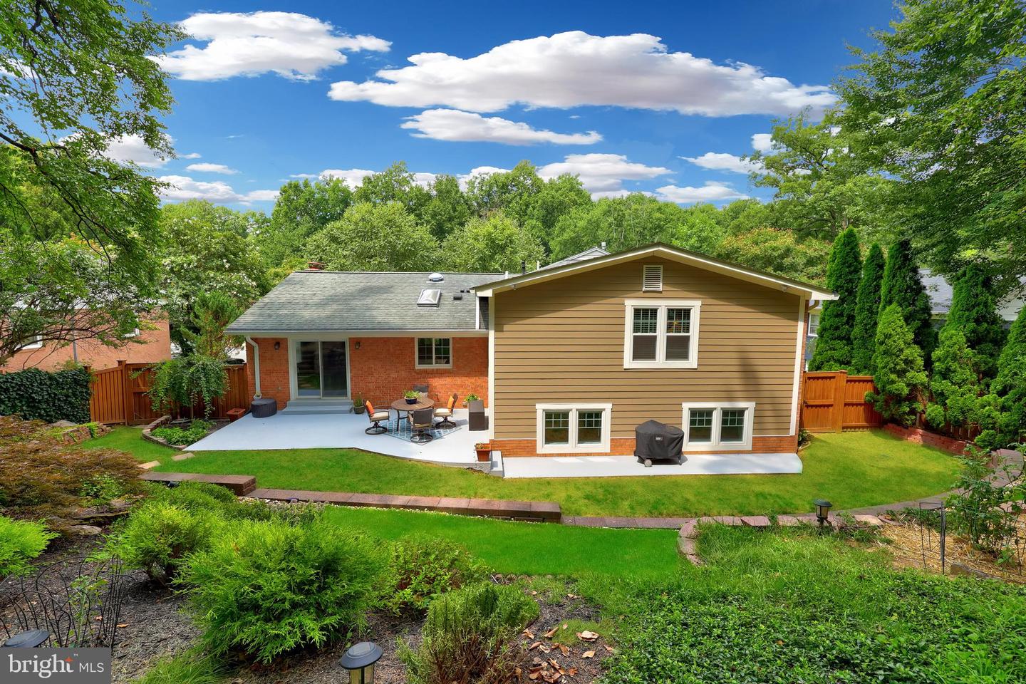 9322 GLENBROOK RD, FAIRFAX, Virginia 22031, 4 Bedrooms Bedrooms, ,3 BathroomsBathrooms,Residential,For sale,9322 GLENBROOK RD,VAFX2287146 MLS # VAFX2287146