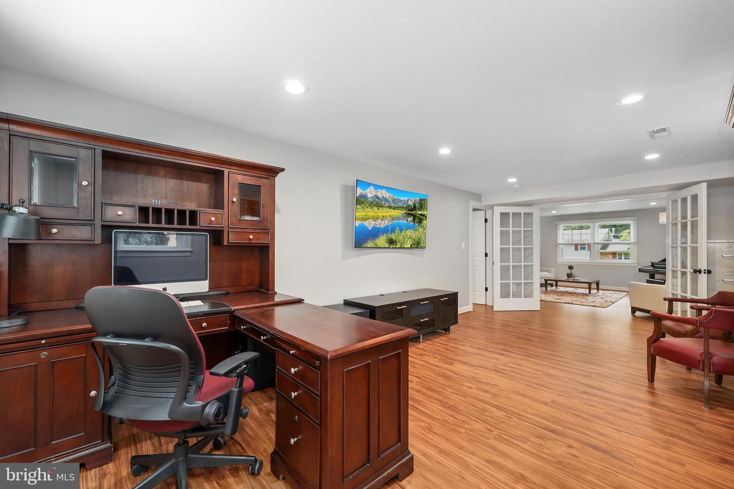 9322 GLENBROOK RD, FAIRFAX, Virginia 22031, 4 Bedrooms Bedrooms, ,3 BathroomsBathrooms,Residential,For sale,9322 GLENBROOK RD,VAFX2287146 MLS # VAFX2287146