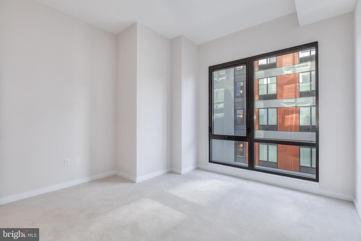 255 W. FALLS STATION BLVD #402, FALLS CHURCH, Virginia 22046, 2 Bedrooms Bedrooms, 5 Rooms Rooms,2 BathroomsBathrooms,Residential,For sale,255 W. FALLS STATION BLVD #402,VAFA2003536 MLS # VAFA2003536